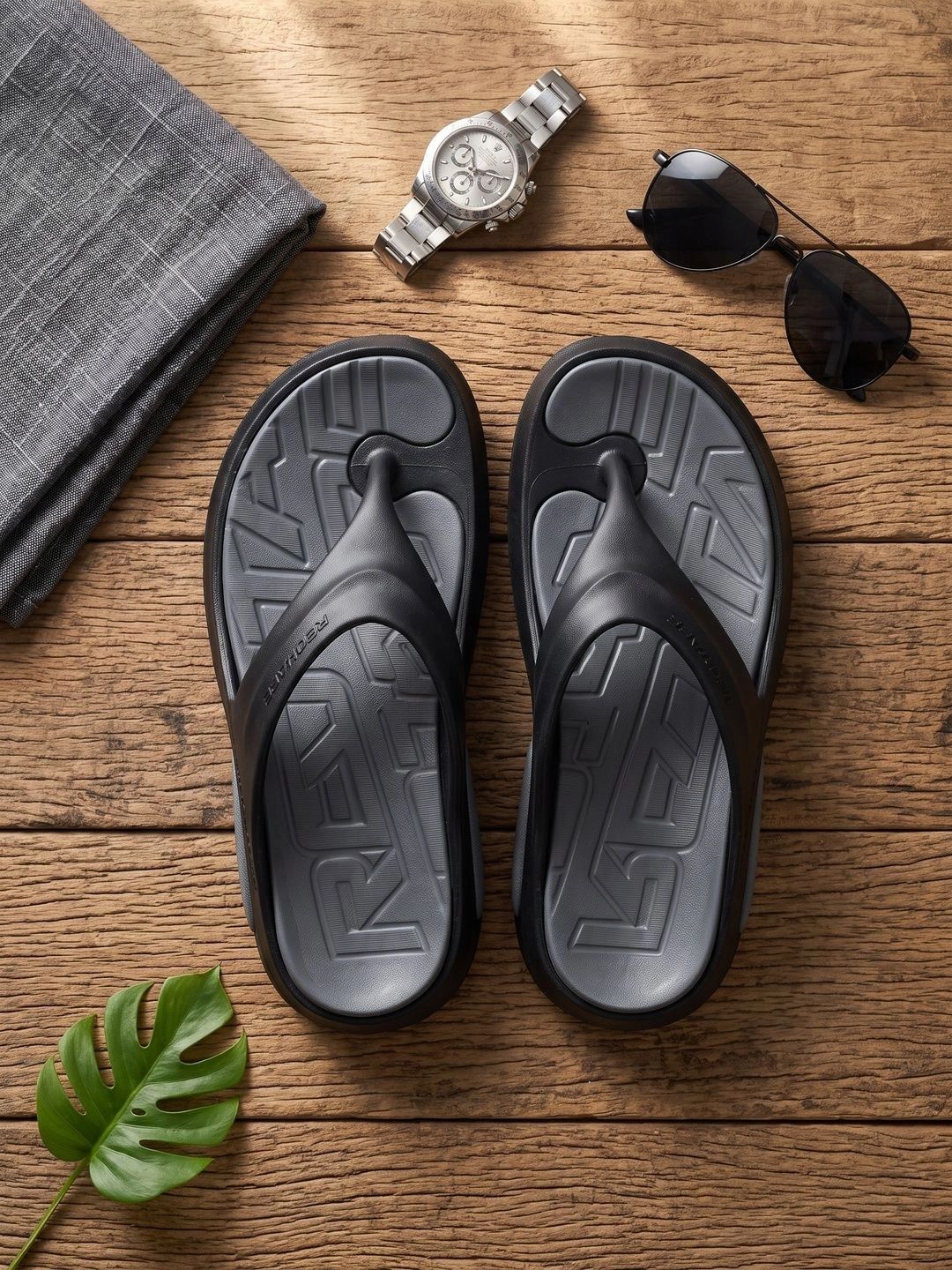 Red Tape Men Thong Flip-Flops