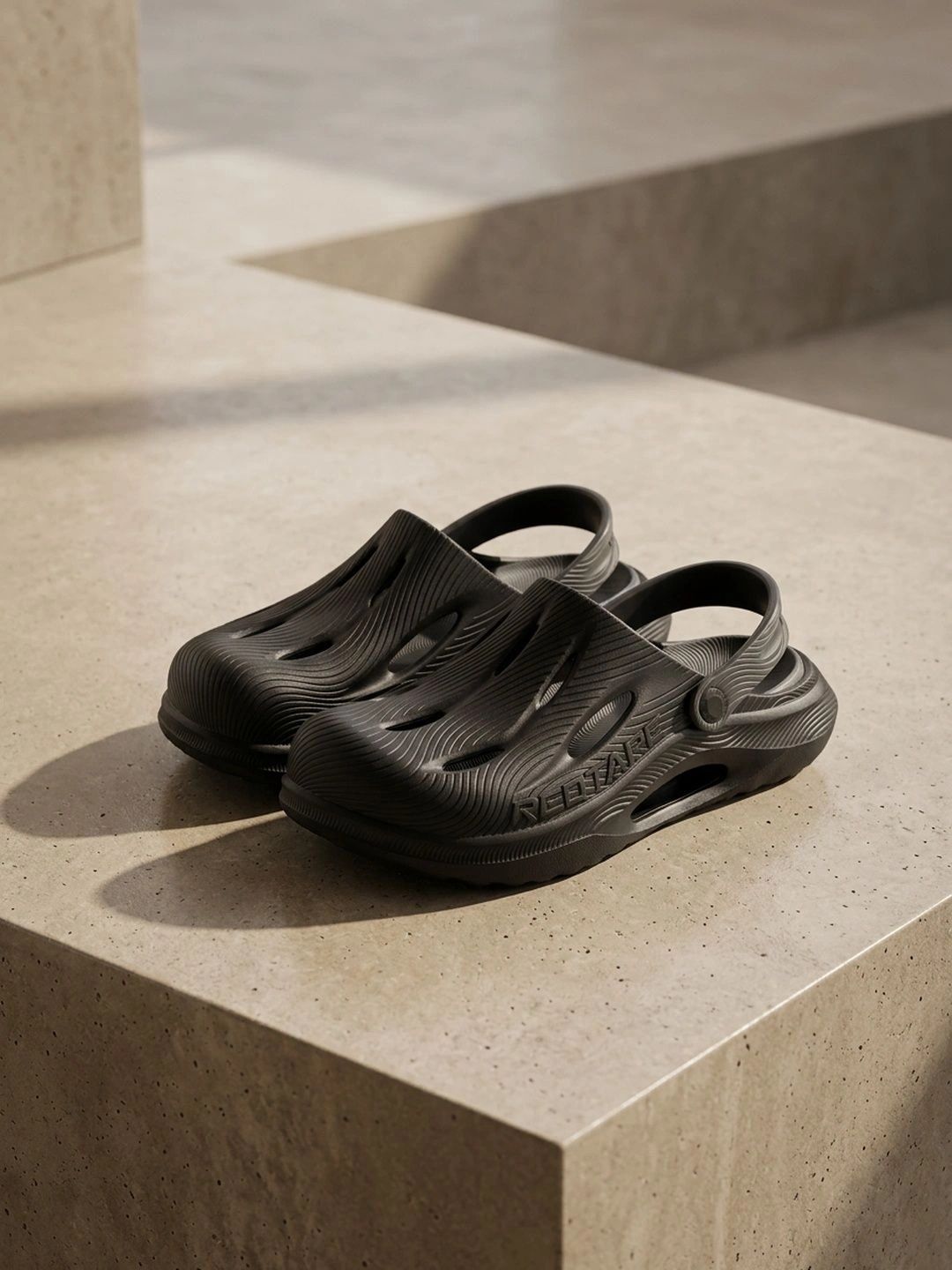 Red Tape Men Clogs