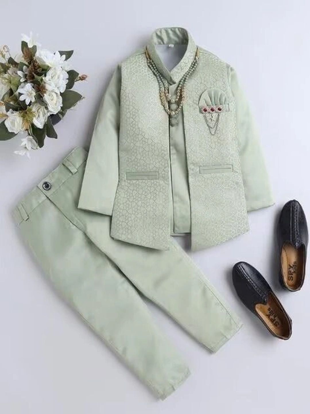 ELITE TRENDZZ Boys Self-Design Satin Mandarin Collar Neck Sherwani Set