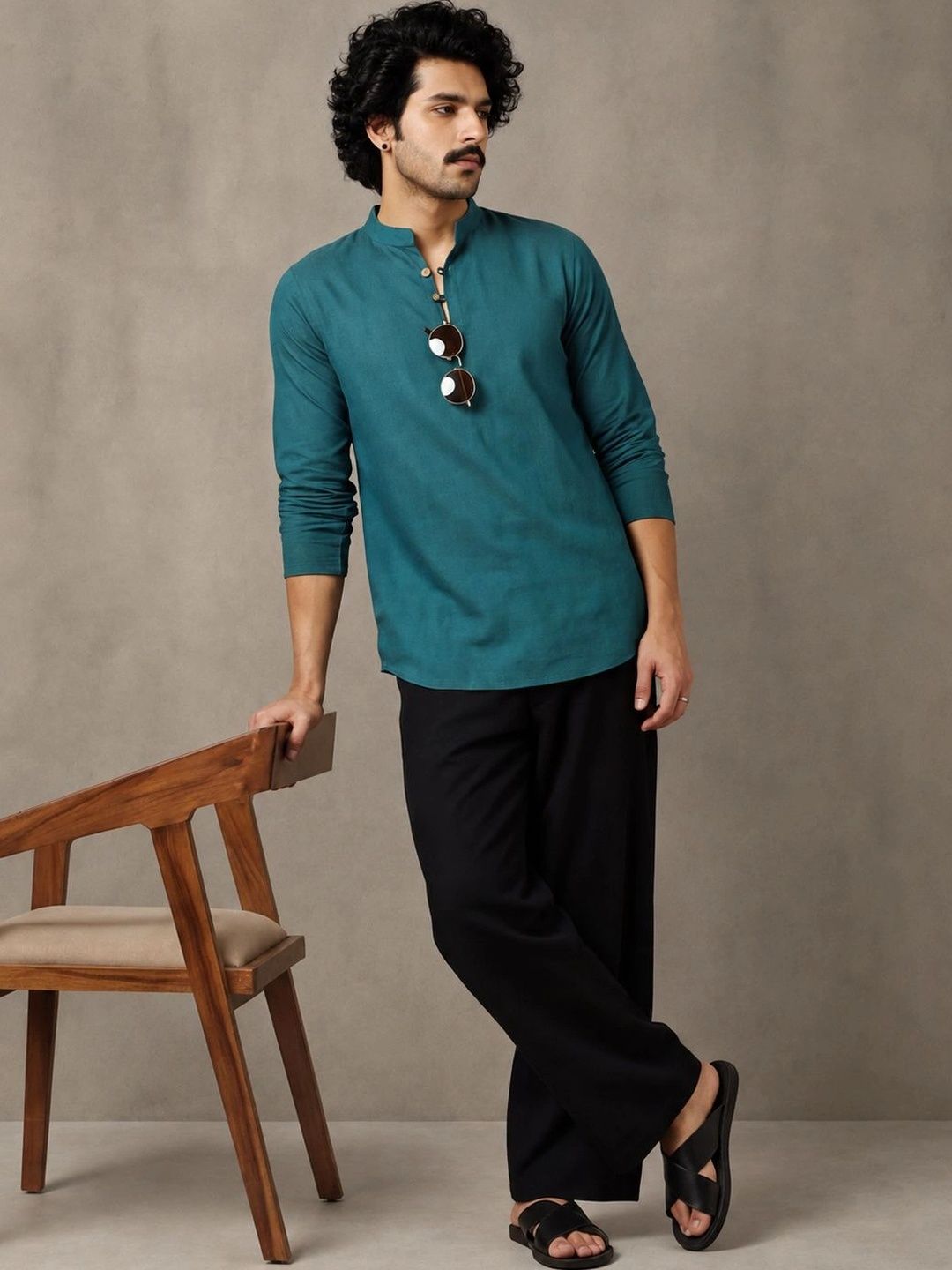 Navibhu Woven Design Solid Cotton Handloom Mandarin Collar Short Kurta