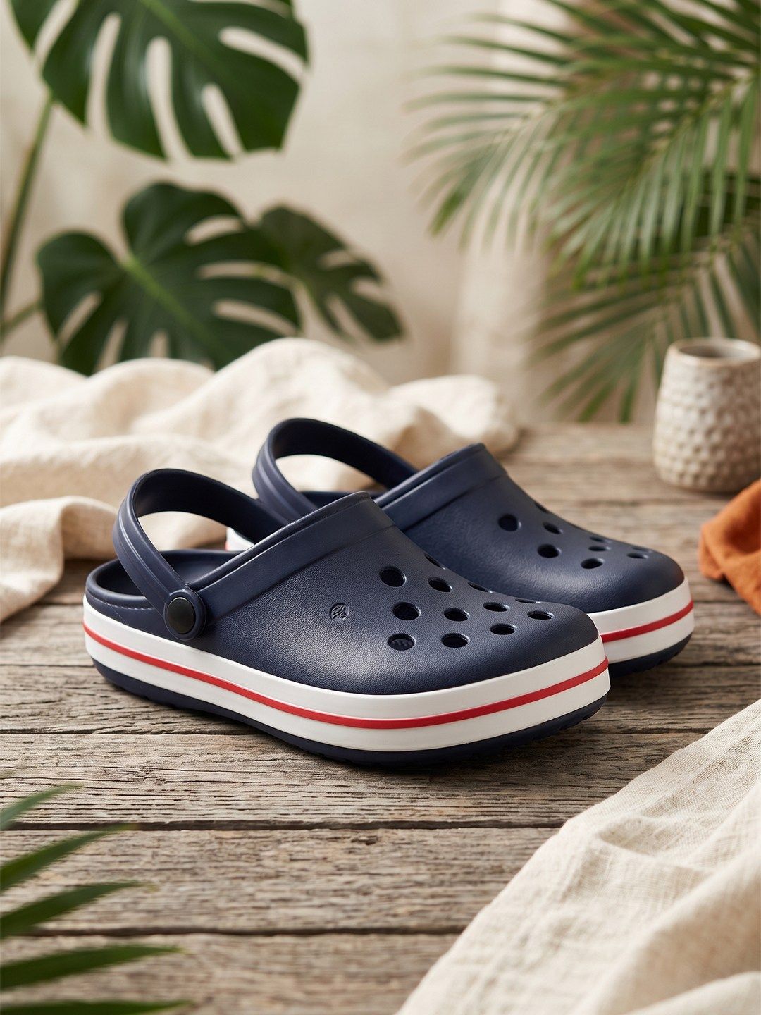 HRX by Hrithik Roshan Men Navy Blue & Red Rubber Clogs
