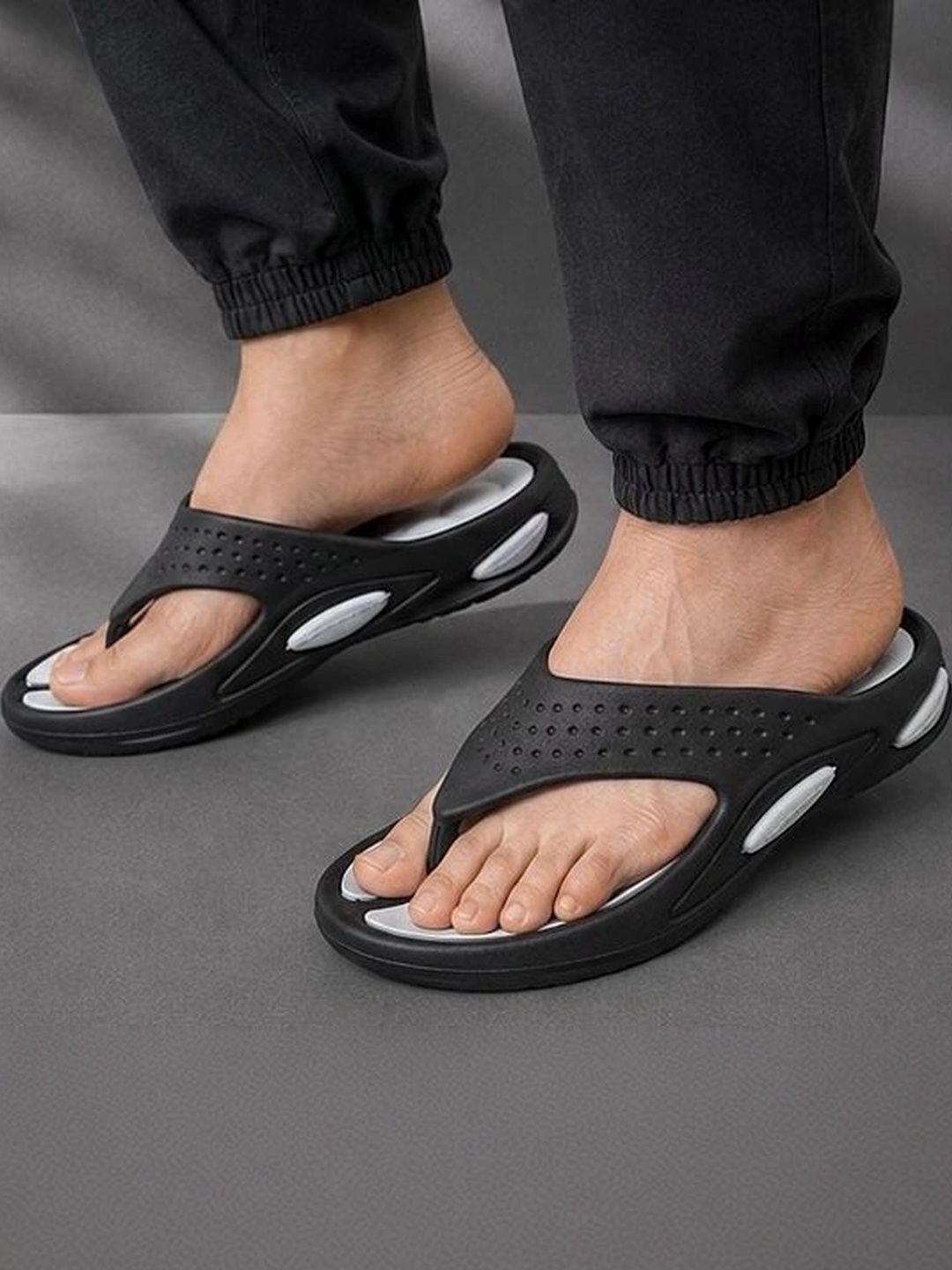 VOOLIO Men Colourblocked Thong Flip-Flops