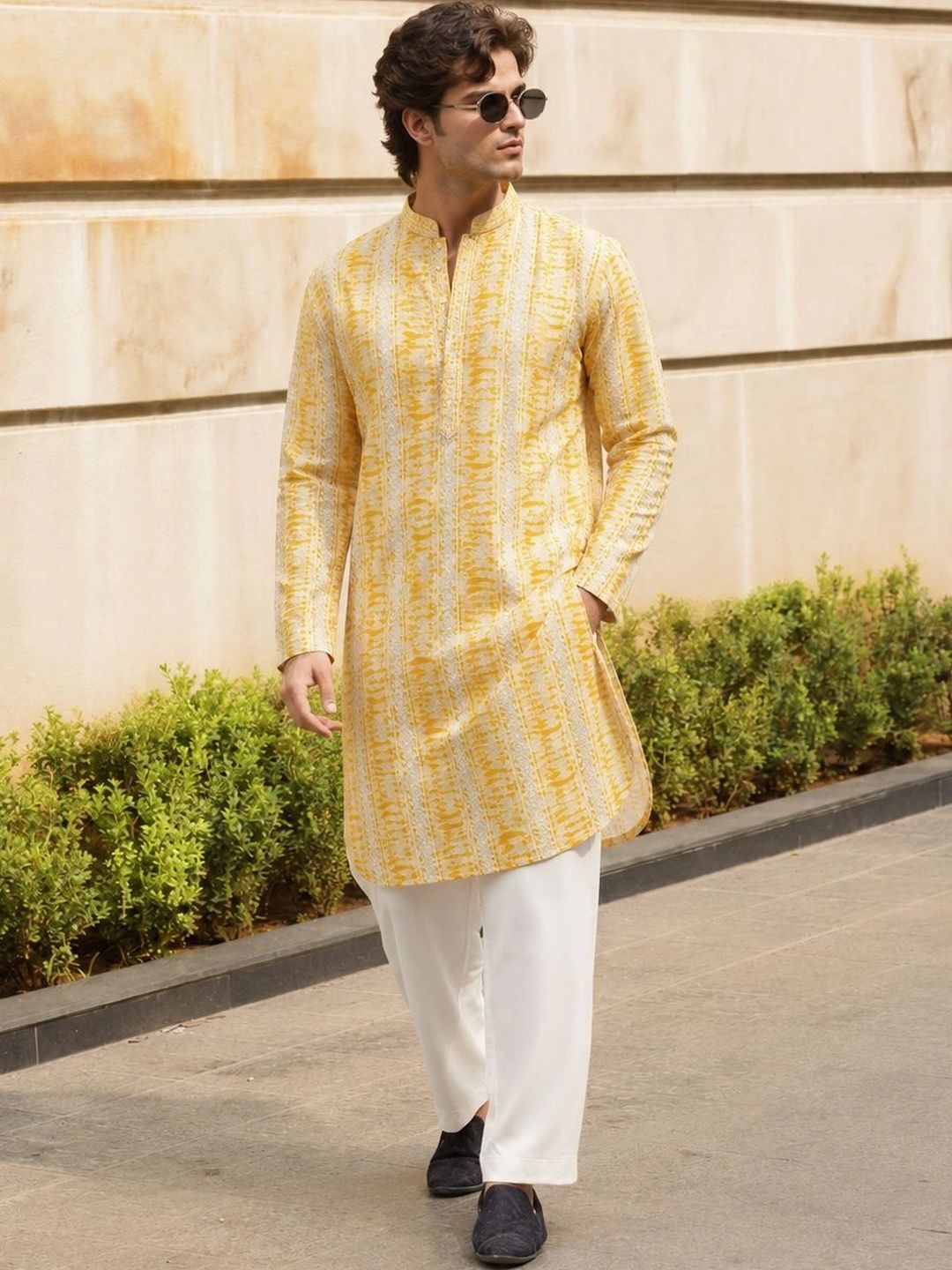 Anouk Men Thread Work Kurta