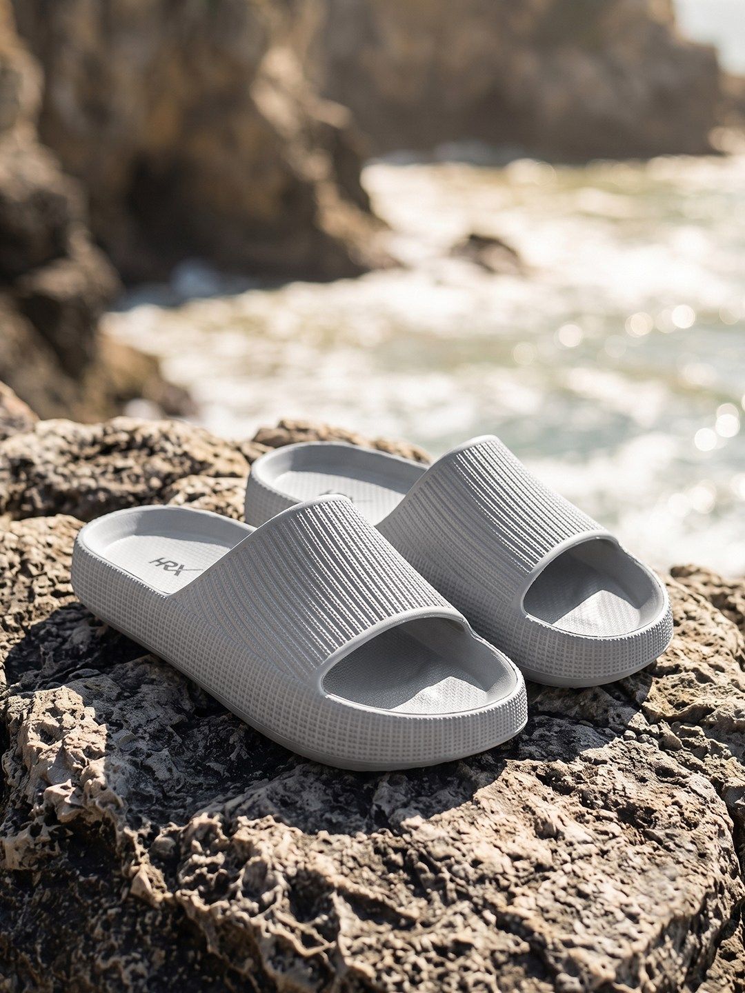 HRX by Hrithik Roshan Men Rubber solid Sliders