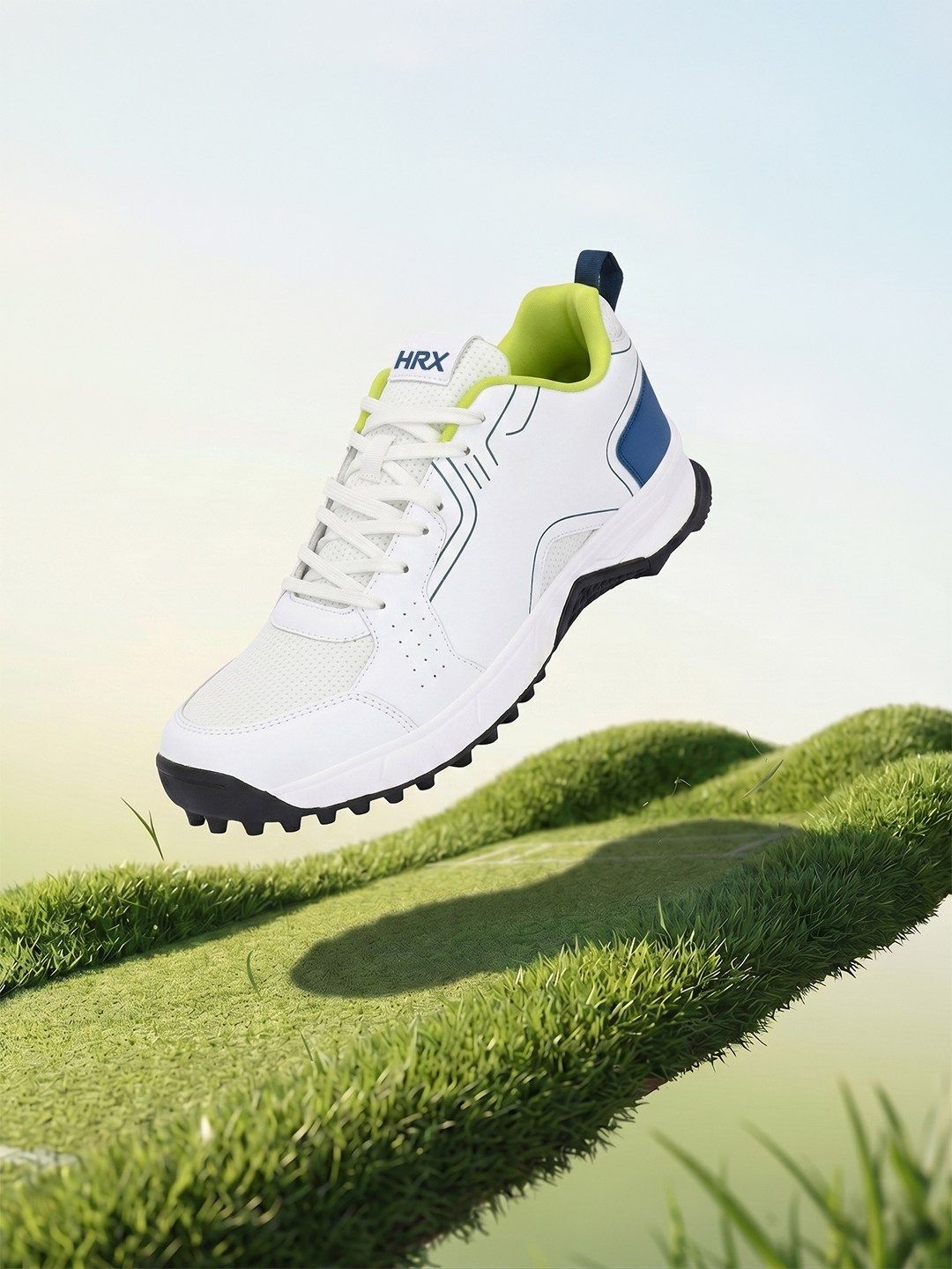 HRX by Hrithik Roshan Men Cricket Non-Marking Shoes