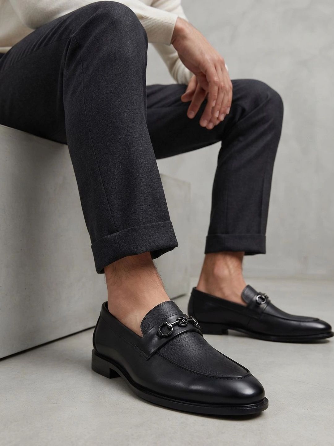 HERE&NOW Men Textured PU Round Toe Slip-On Formal Loafers