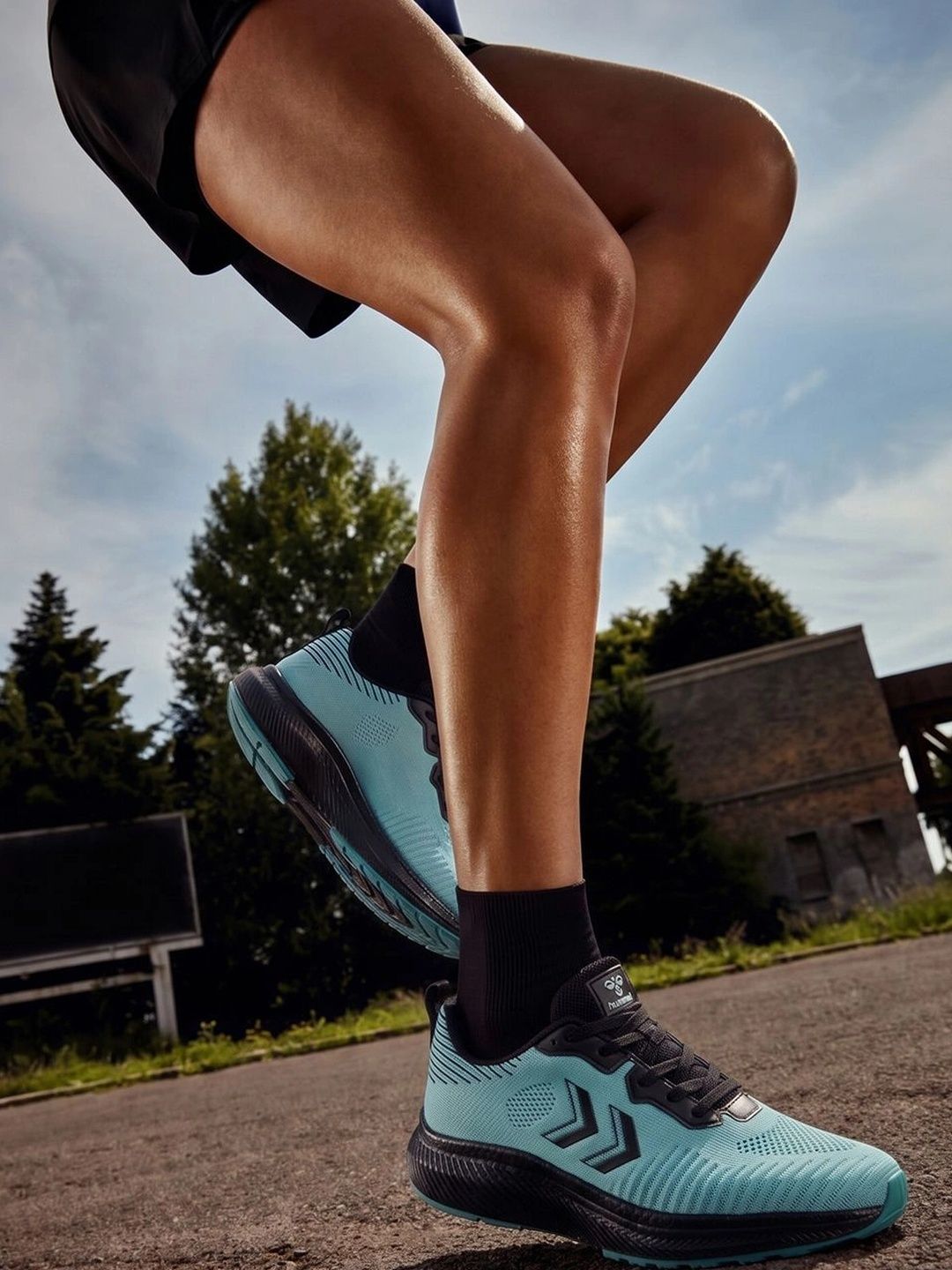 hummel Novare Men Gym & Training Sports Shoes