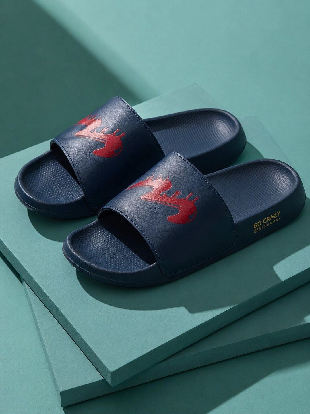 Campus Men Printed Sliders