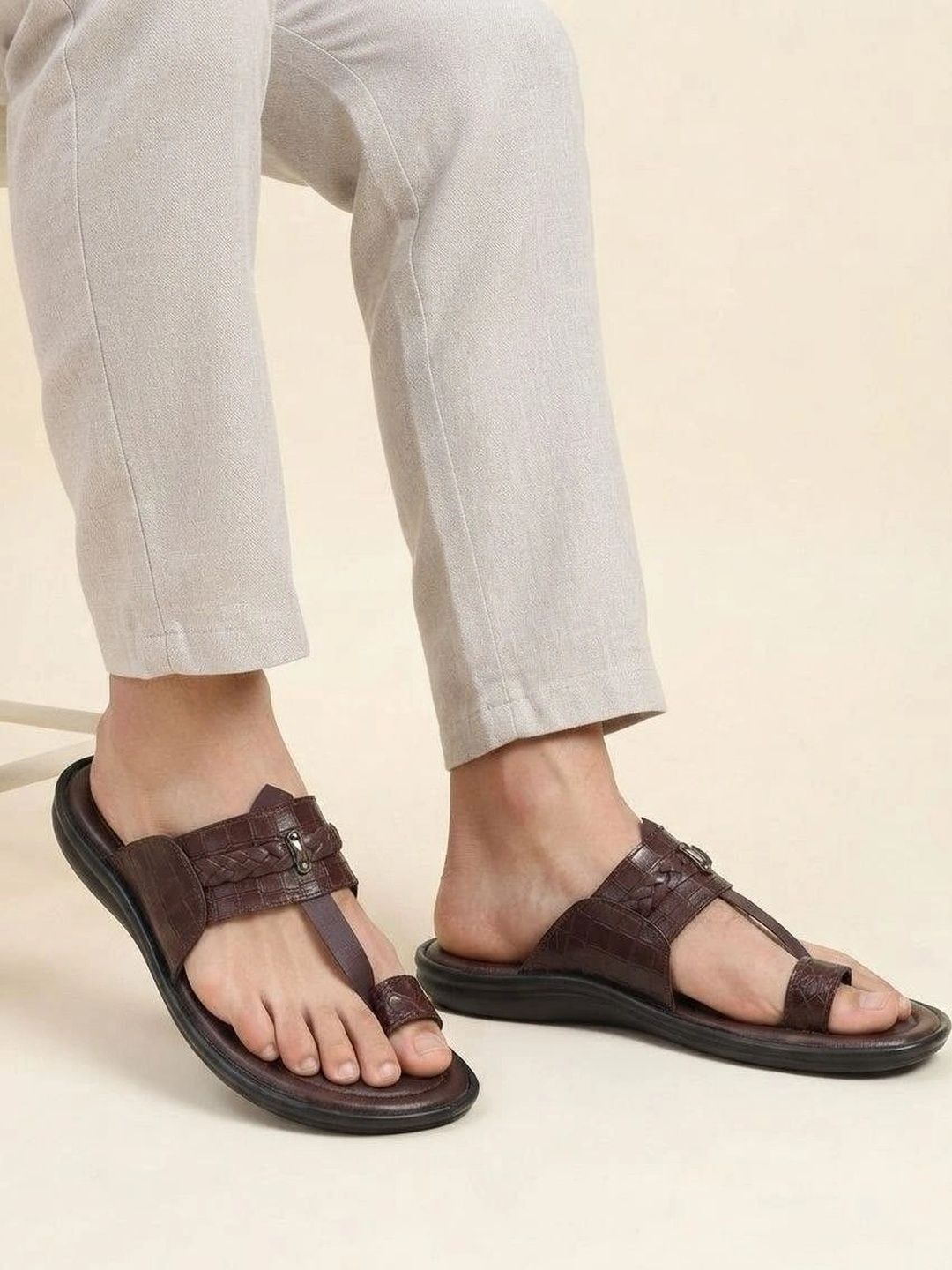 Viora Men Thong Flip-Flops