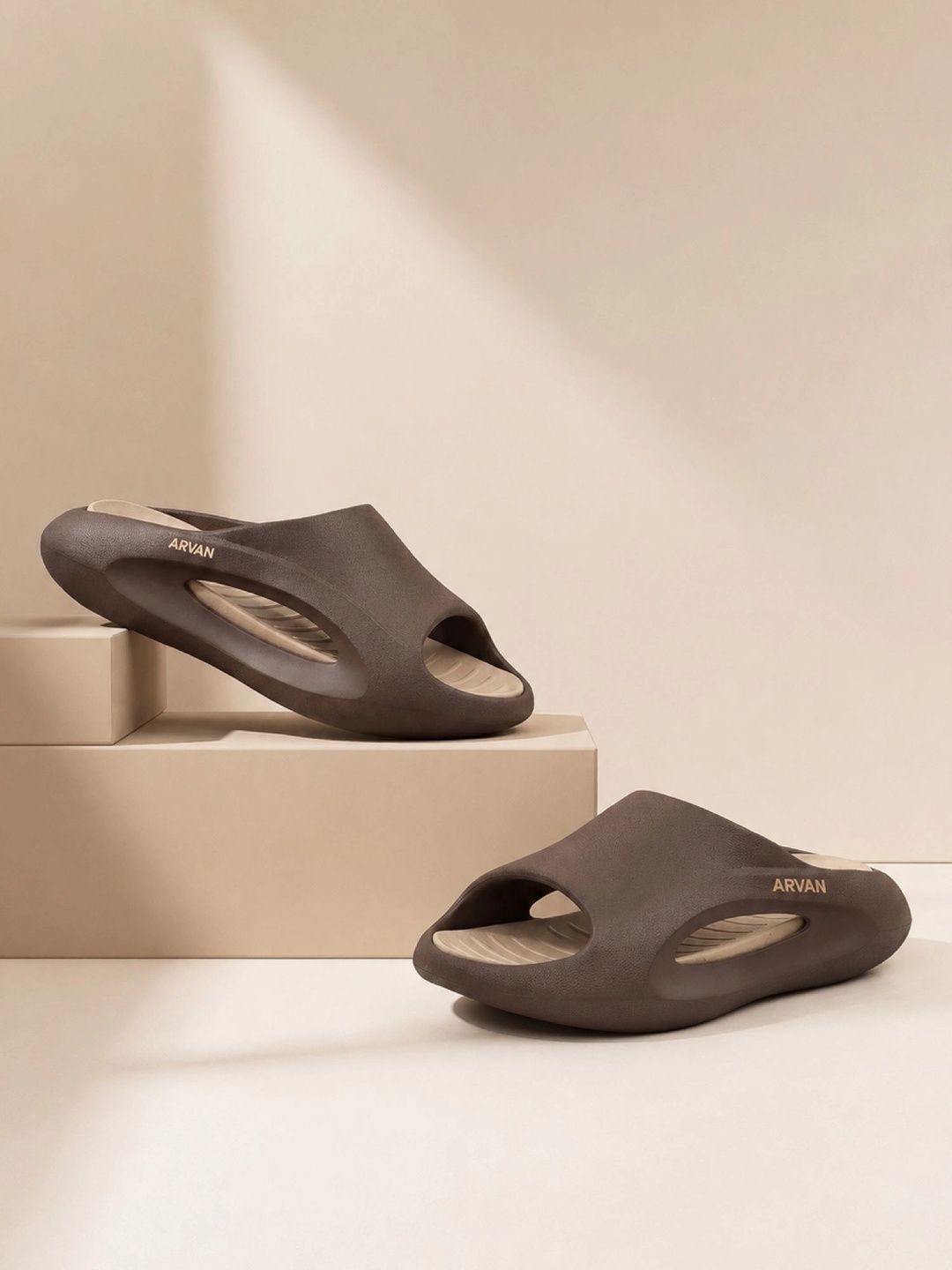 ARVAN Men Sliders