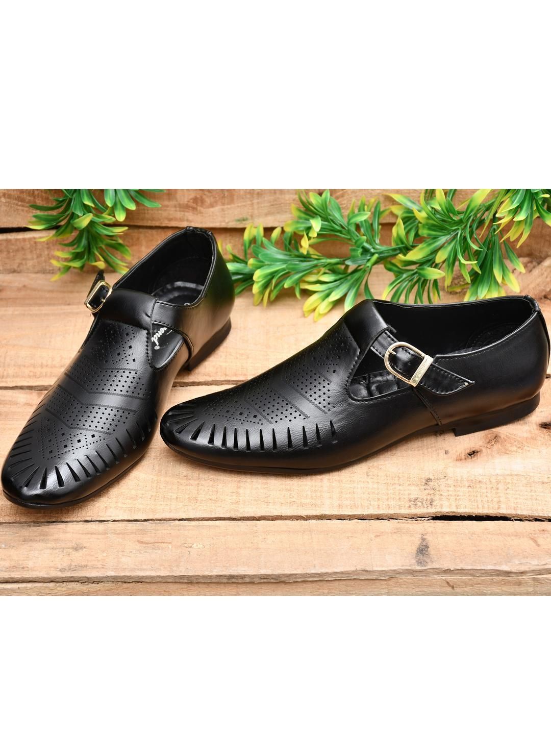 G L Trend Black Synthetic Leather Sandals