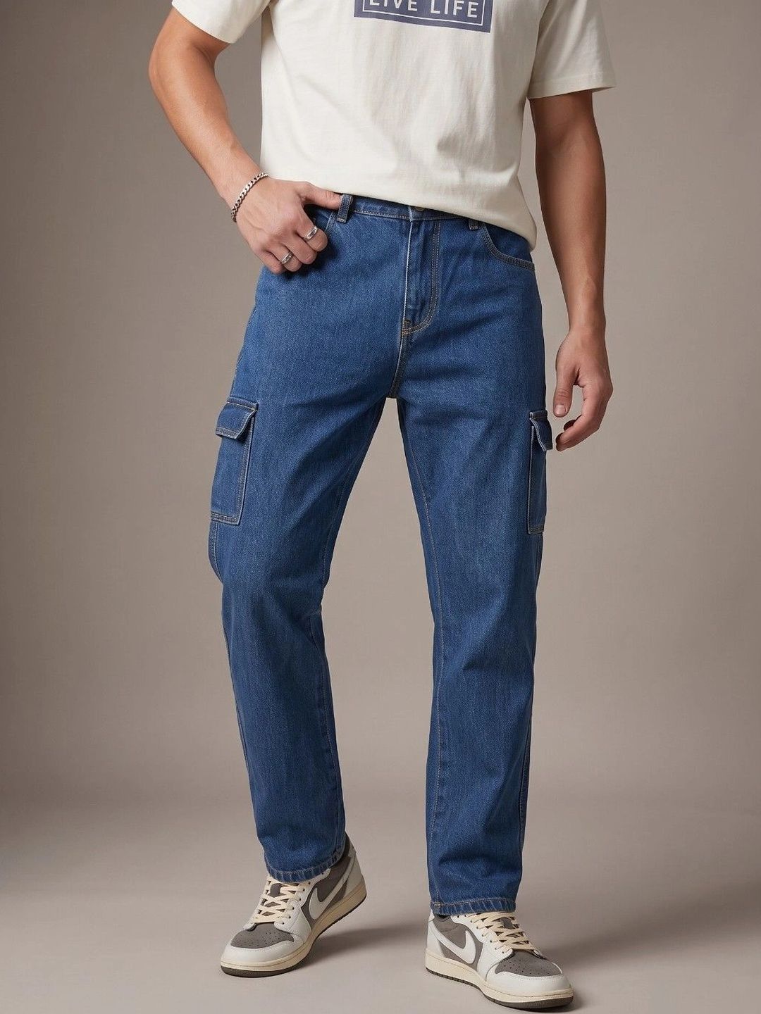 HERE&NOW Men's Medium Blue Wash Contrast-Stitched Straight Fit Cargo Jeans