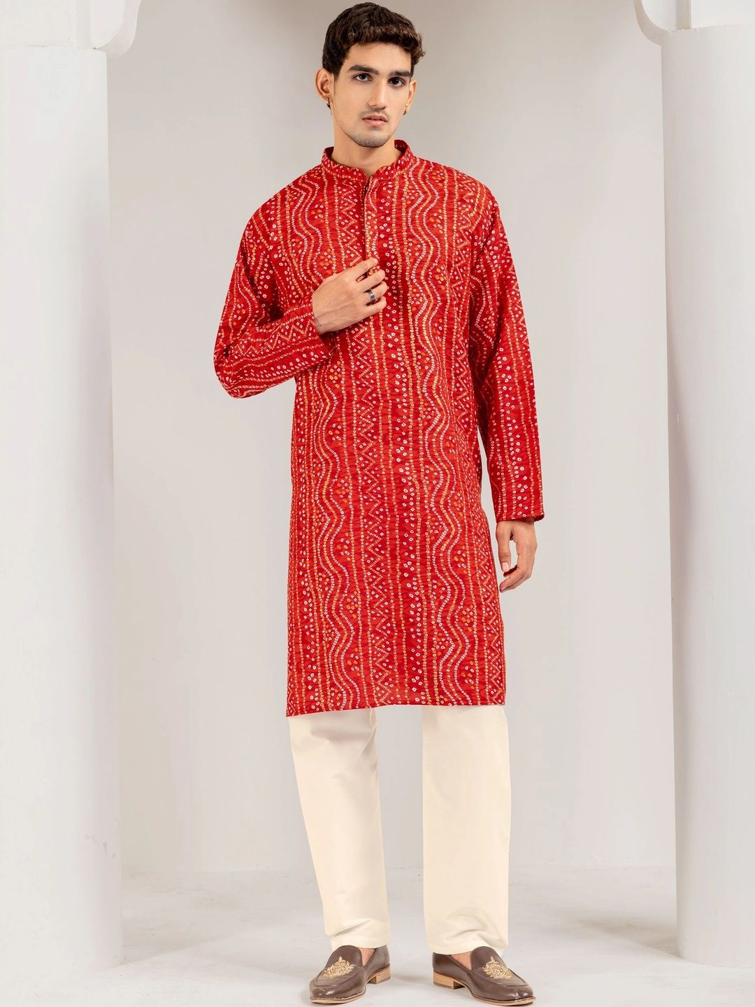 ADHIRAJAN Men Bandhani Printed Kurta