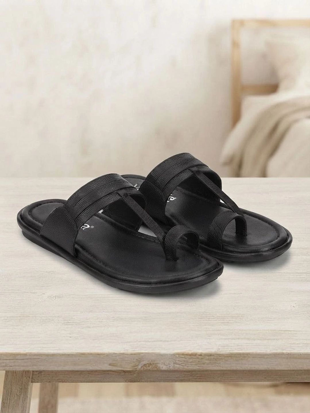 Viora Men Thong Flip-Flops