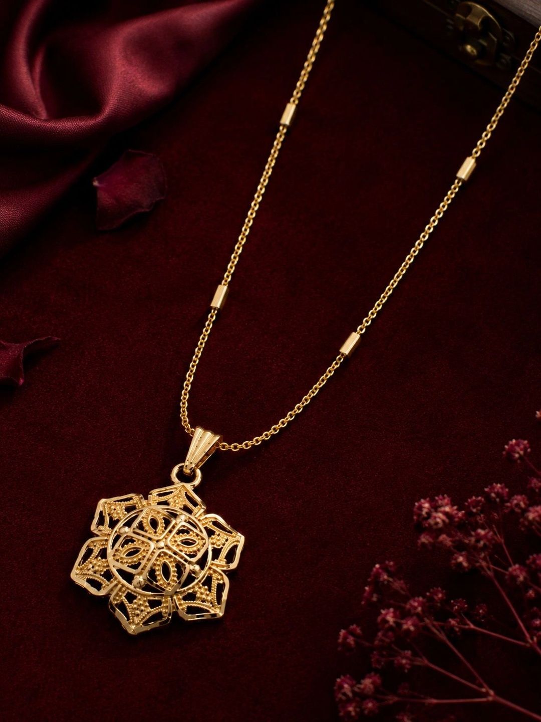 Dency Unisex Brass Gold-Plated Necklace