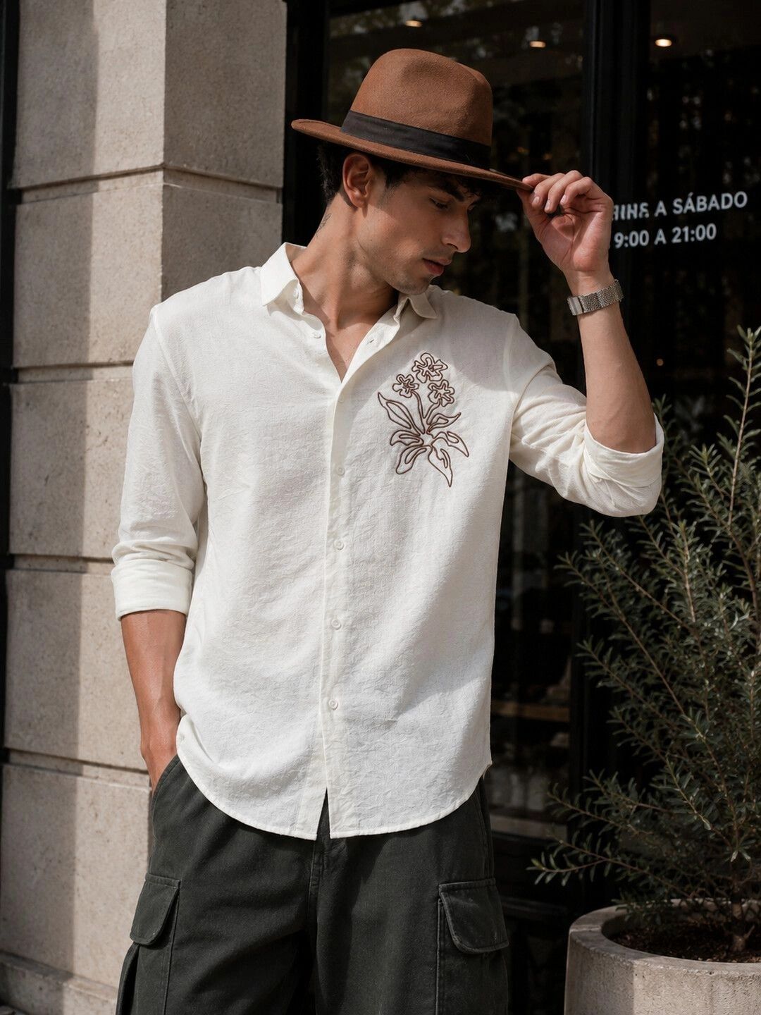 Eszett Men Floral Printed Casual Shirt