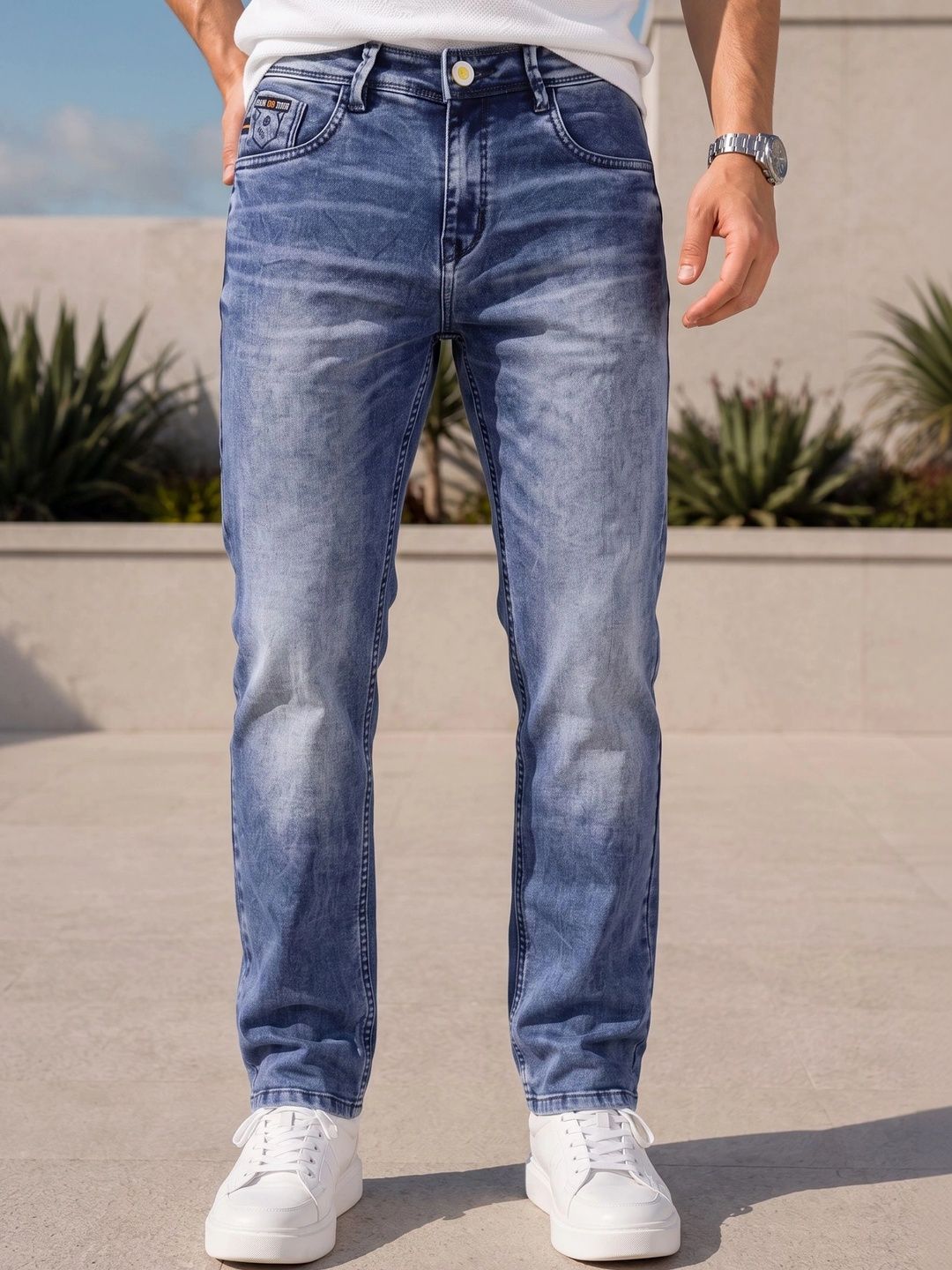 GEX Men Jean Relaxed Fit Mid-Rise Low Distress Jeans