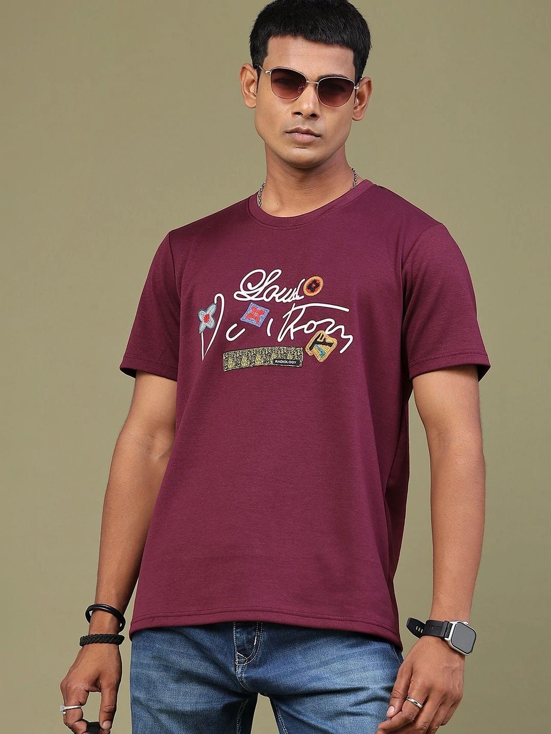 V-Mart Men Printed Applique Slim Fit T-shirt