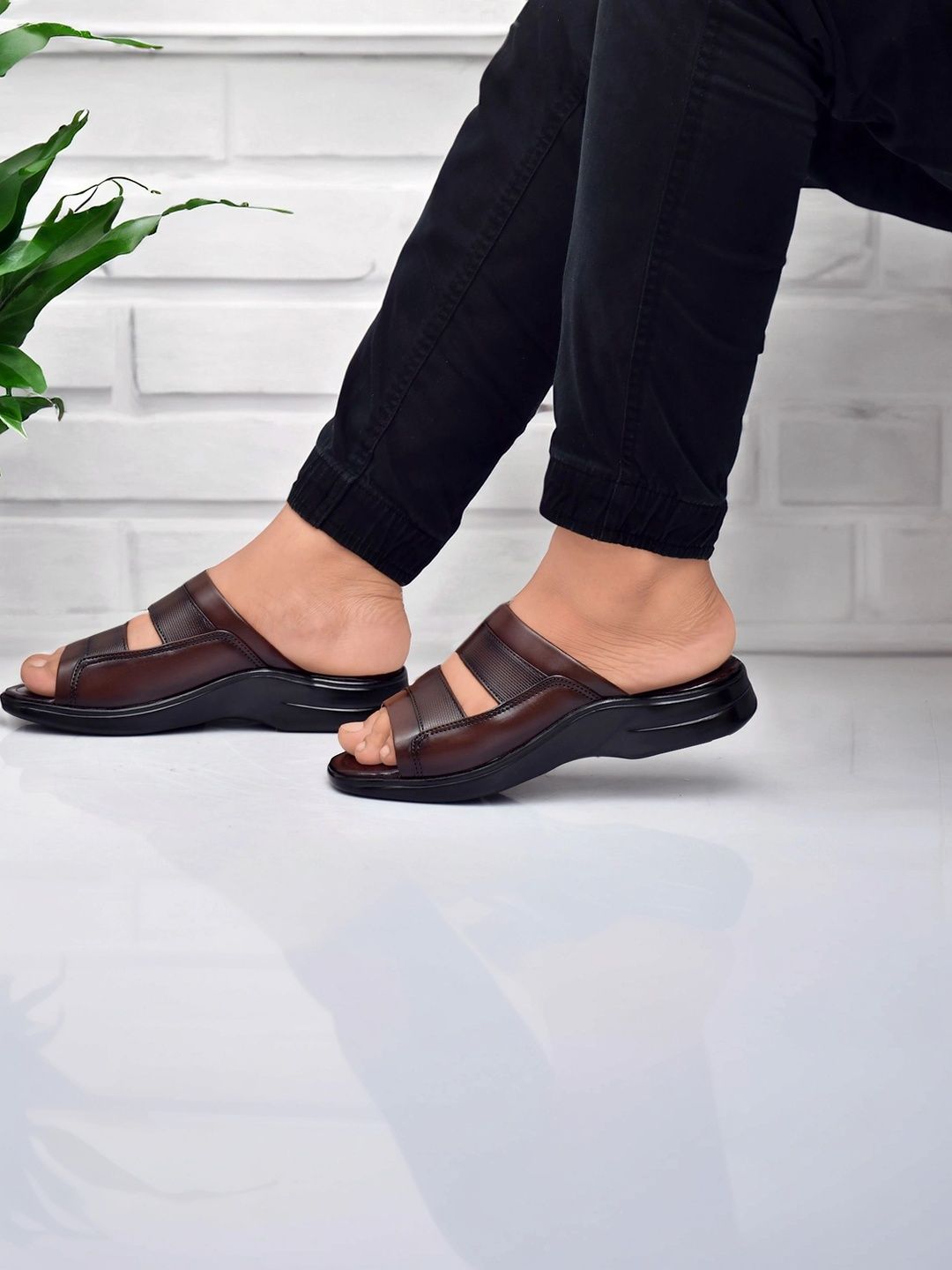HERE&NOW Men Slip-On