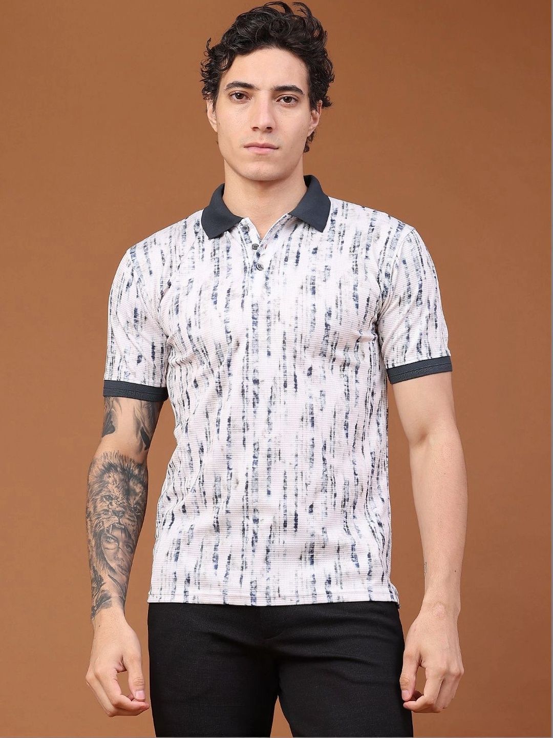 LIMEROAD Men Cotton Printed Polo Collar Short Sleeves T-shirt