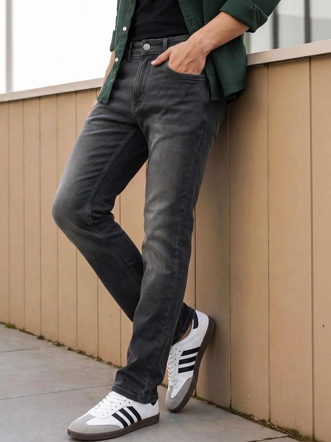 Thomas Scott Men Smart Straight Fit Mid-Rise Low Distress Stretchable Jeans