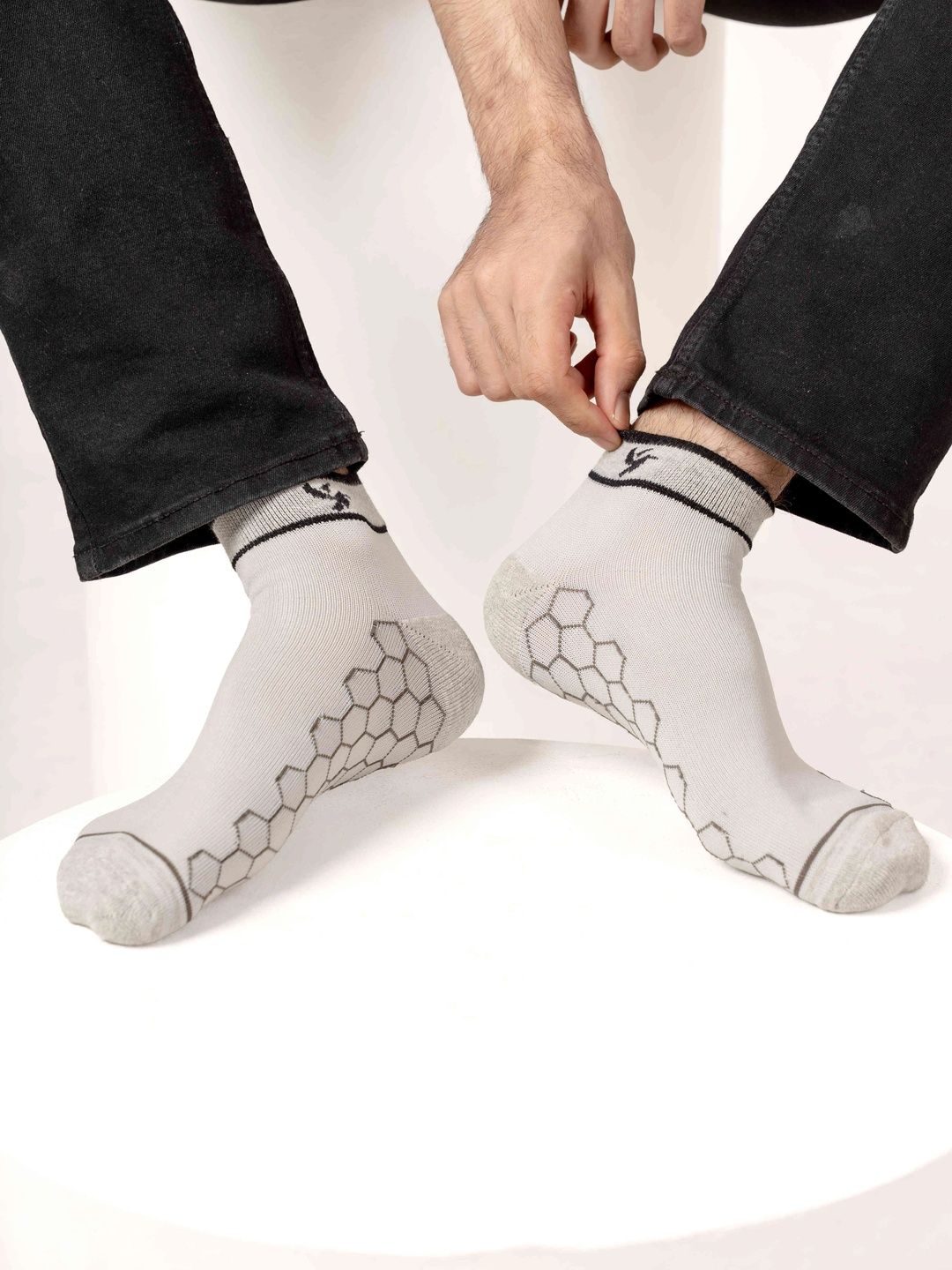 Verosmart Men Patterned Ankle Length Socks