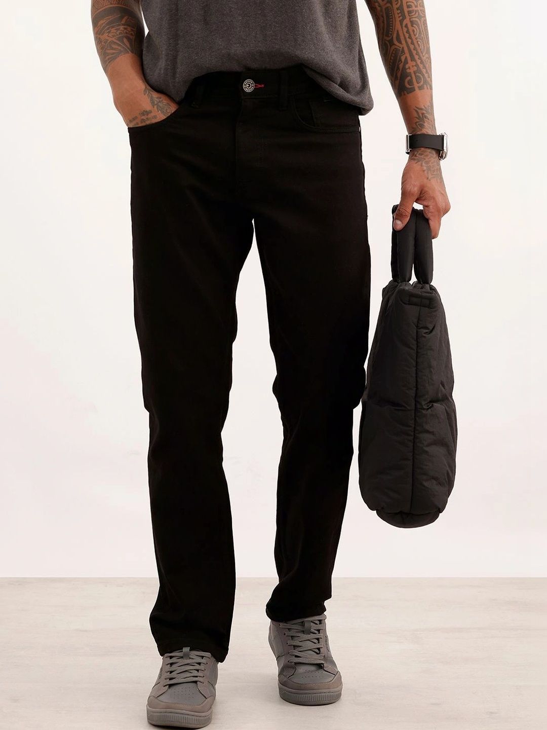 WROGN Men Straight Fit Mid-Rise Stretchable Jeans
