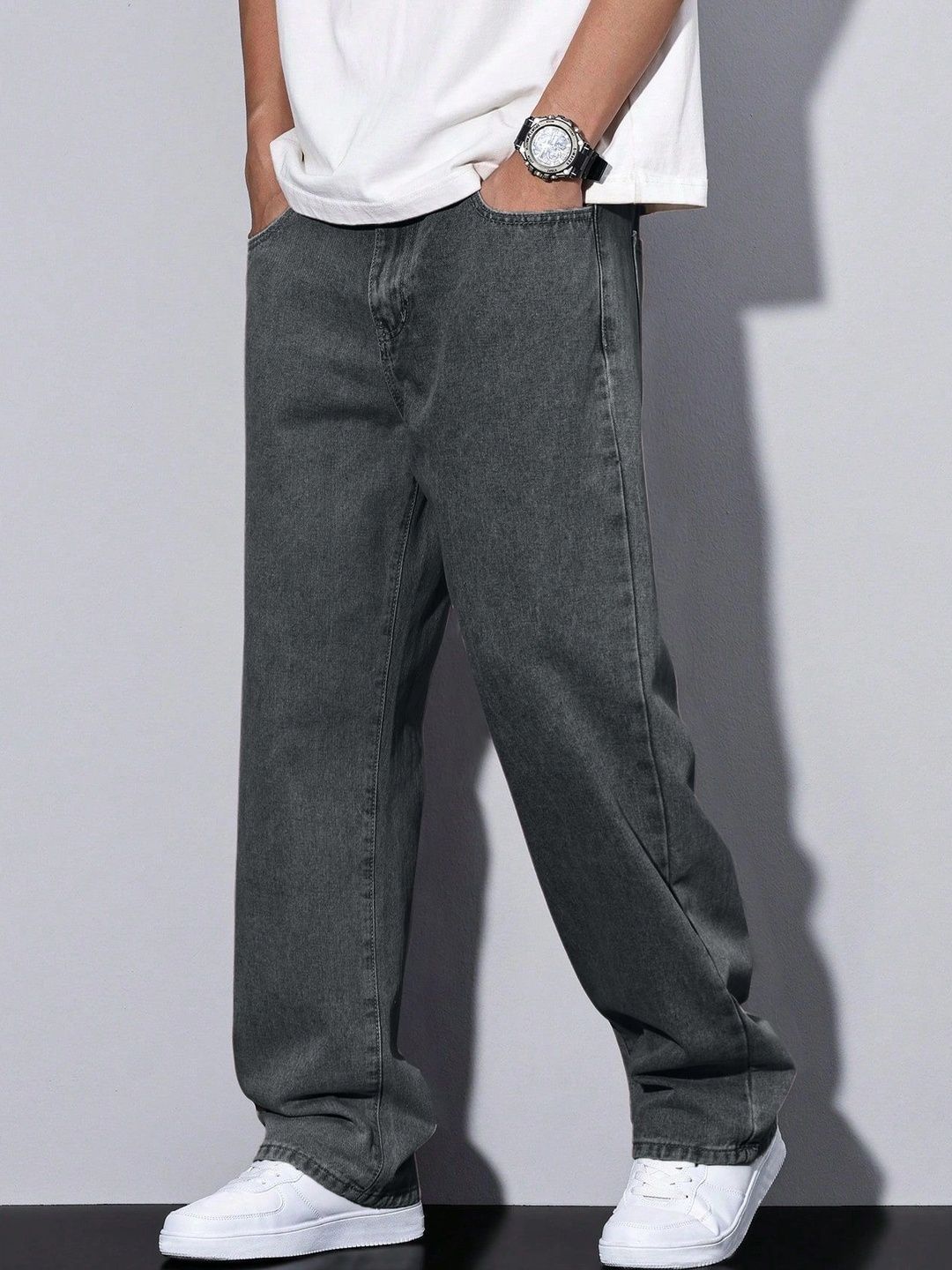 PLUS 91 Men Smart Straight Fit Mid-Rise Jeans