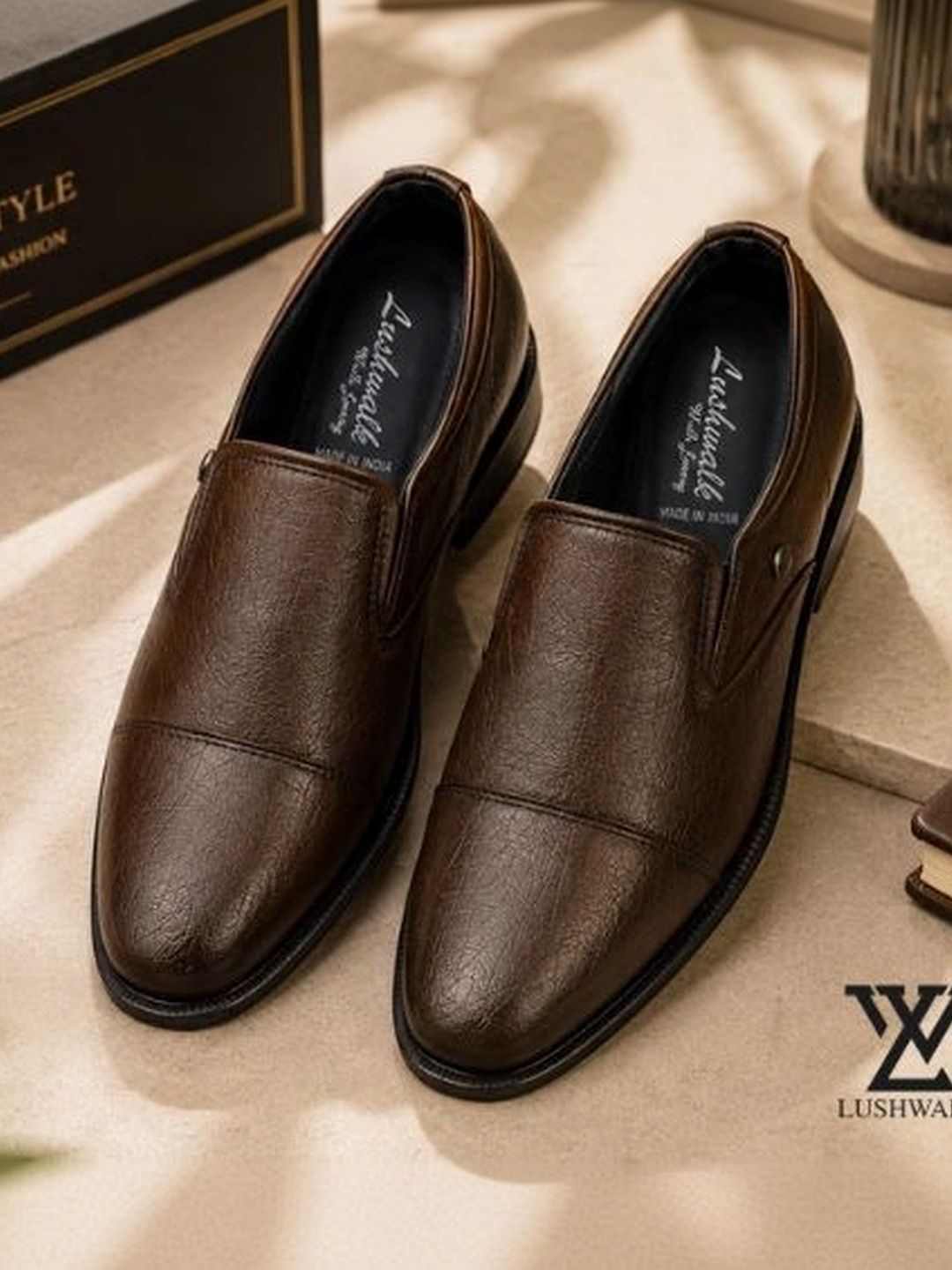 Lushwalk Men Leather Round-Toe Formal Shoes