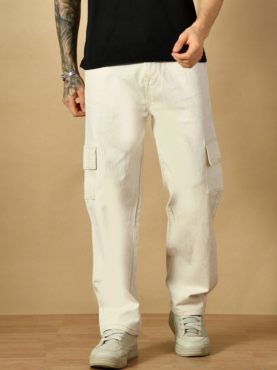 HERE&NOW Men's Solid Beige Mid-Rise Relaxed Fit Cargo Jeans