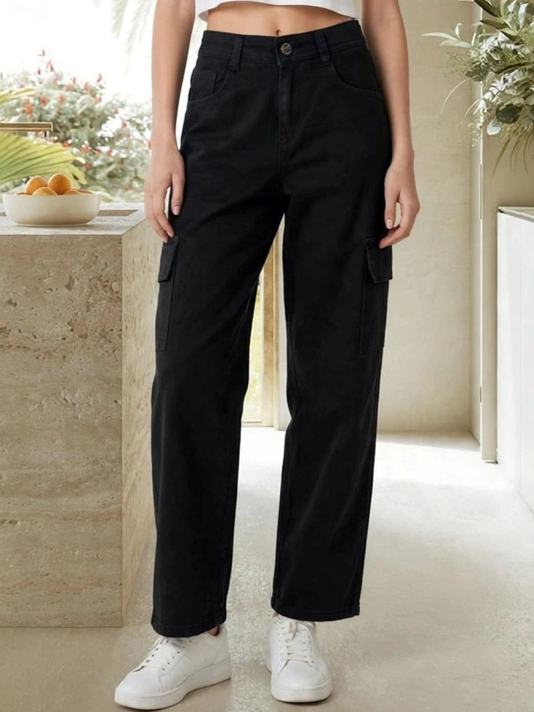 LINARIA Women Classic Relaxed Fit Mid-Rise Coated Stretchable Jeans