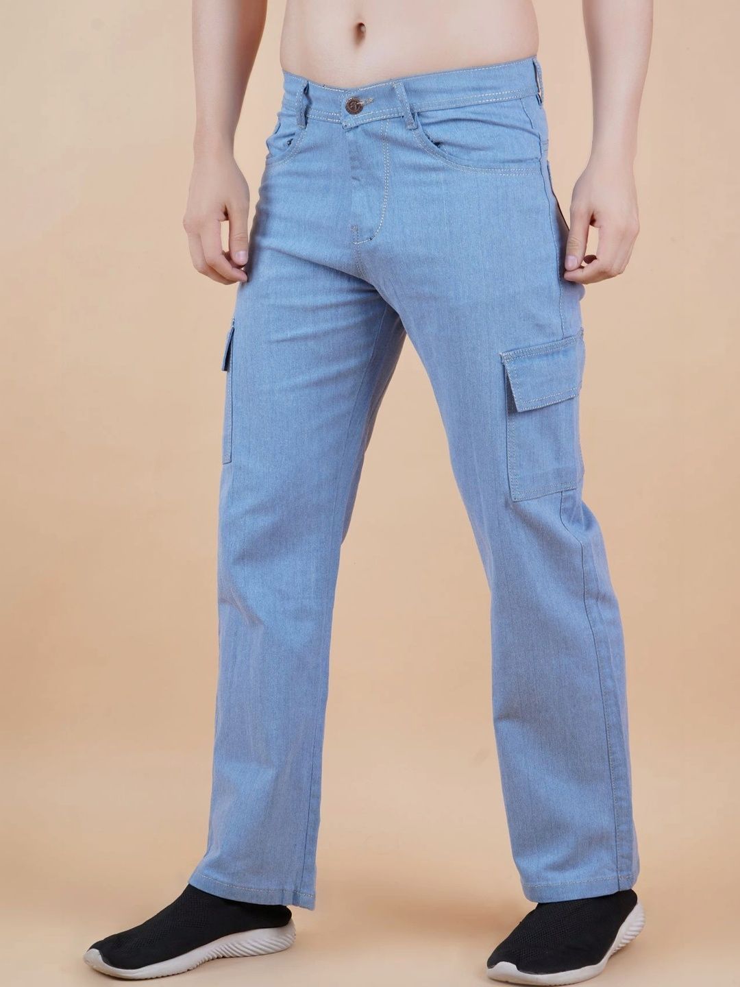 HERE&NOW Men's Light Blue Wash Straight Fit Cargo Jeans with Flap Pockets