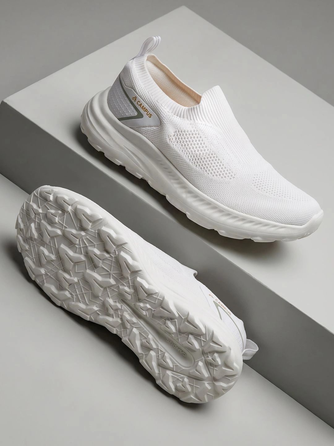 Campus Men Mesh Walking Shoes