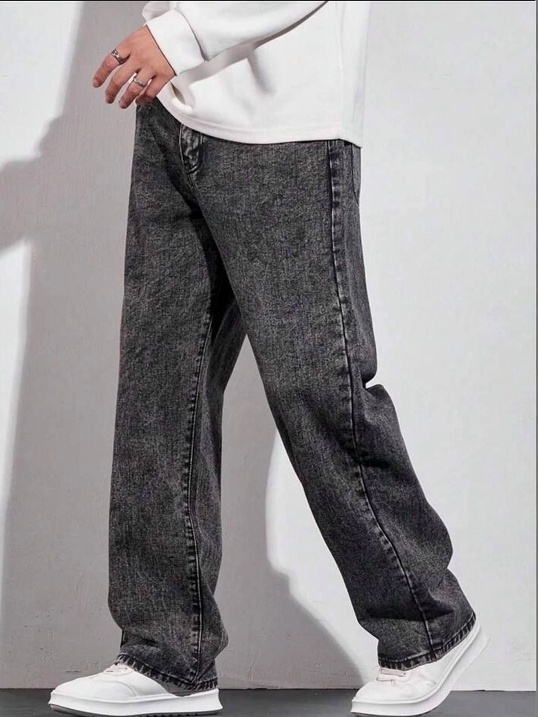 SHIRODHARI Men Straight Fit Low-Rise Jeans