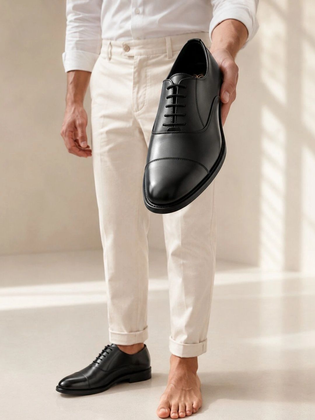 House of Pataudi Men Textured Formal Oxfords