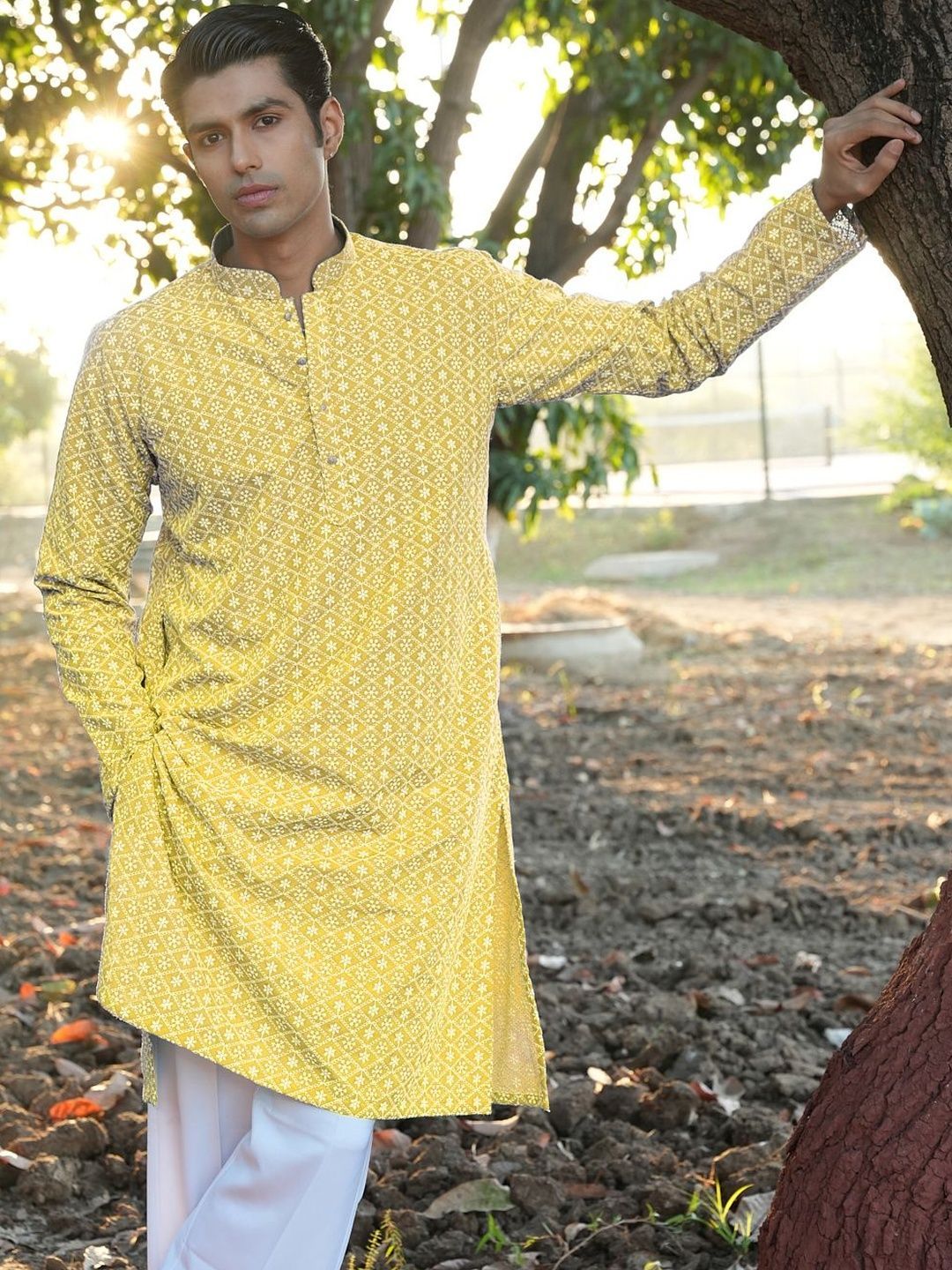 Anouk Men Geometric Embroidery Knee Length Straight Kurta