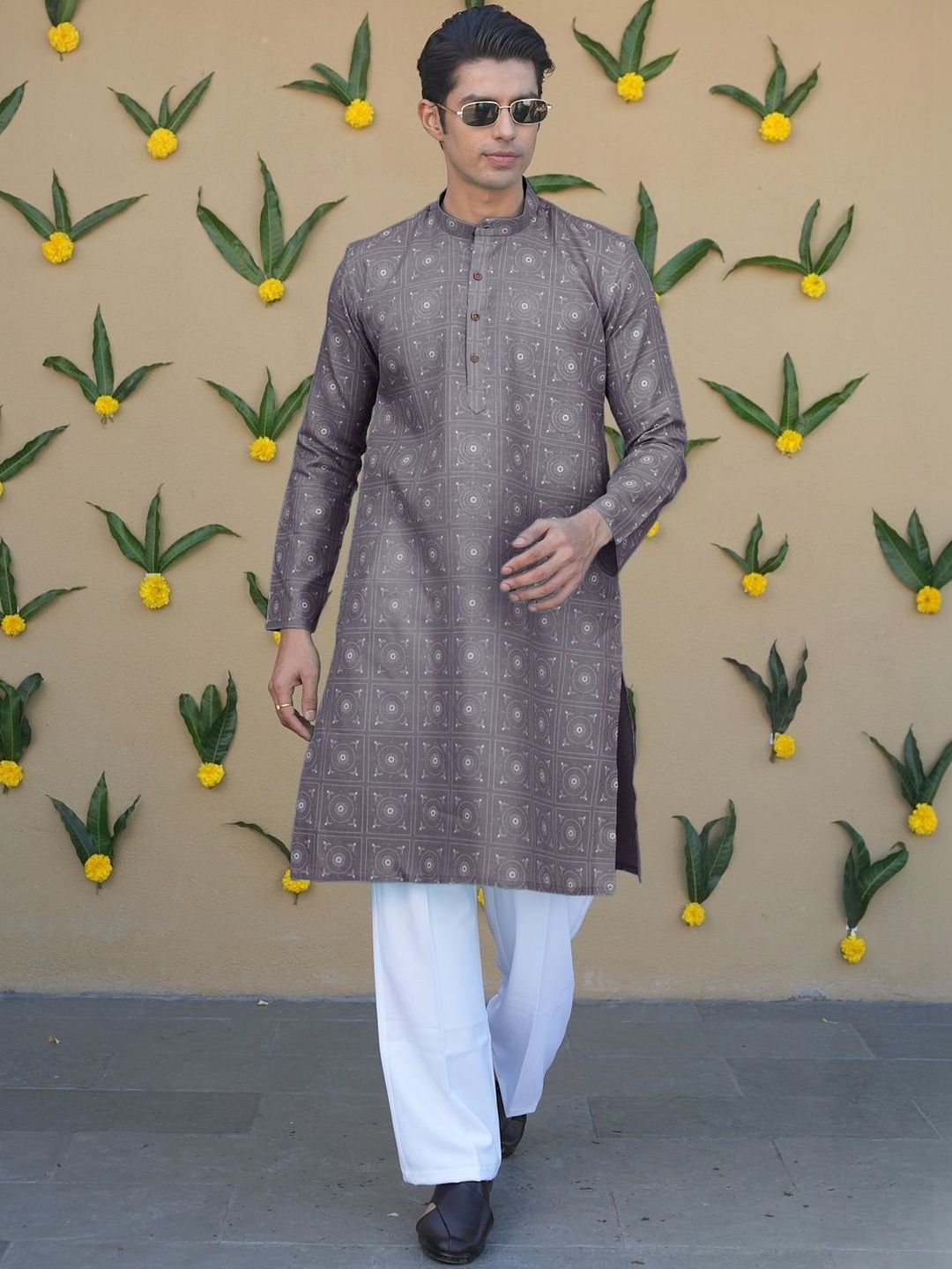 Anouk Printed Mandarin Collar Knee Length Straight Kurta