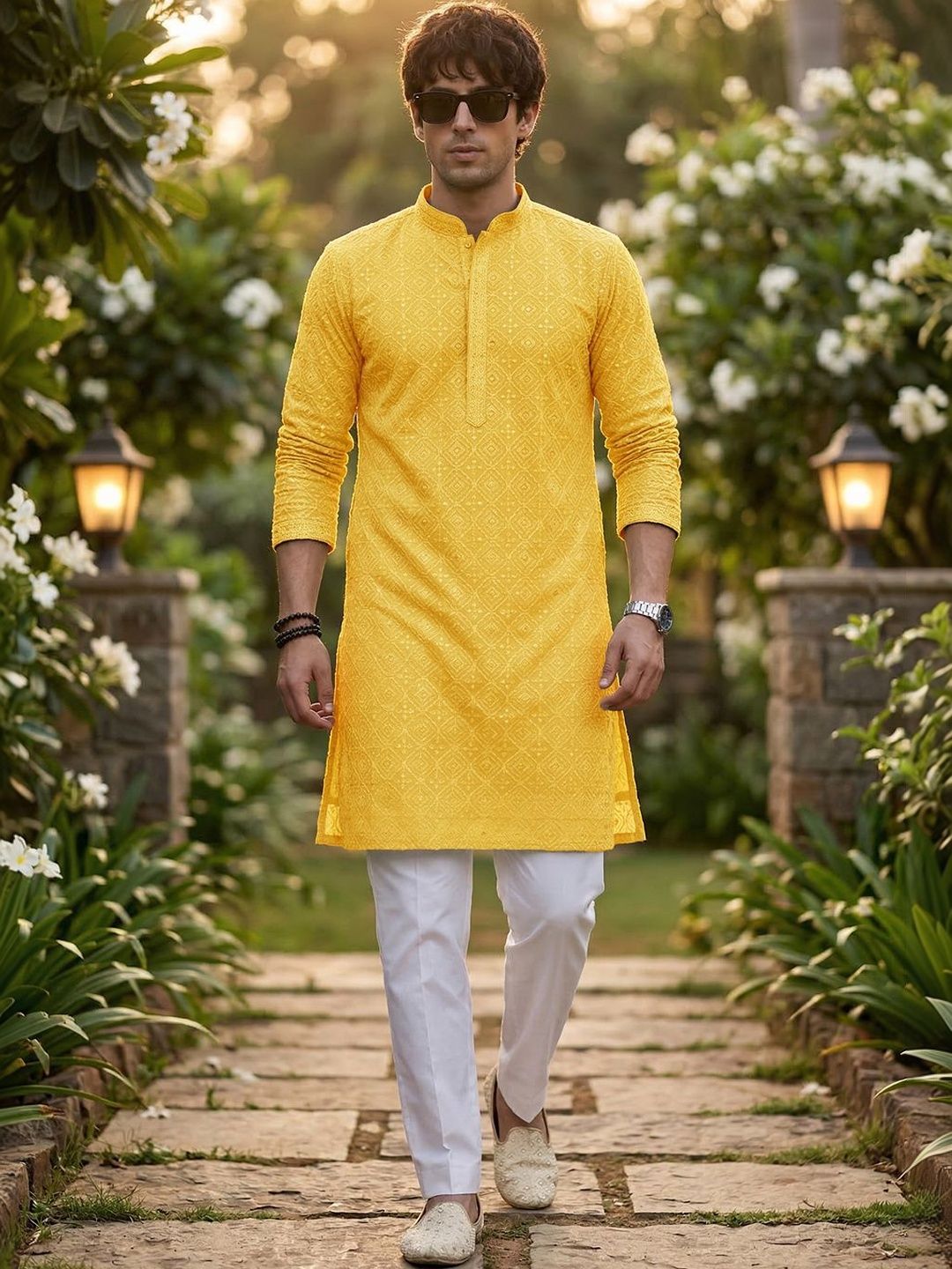Anouk Men Embroidered Thread Work Kurta