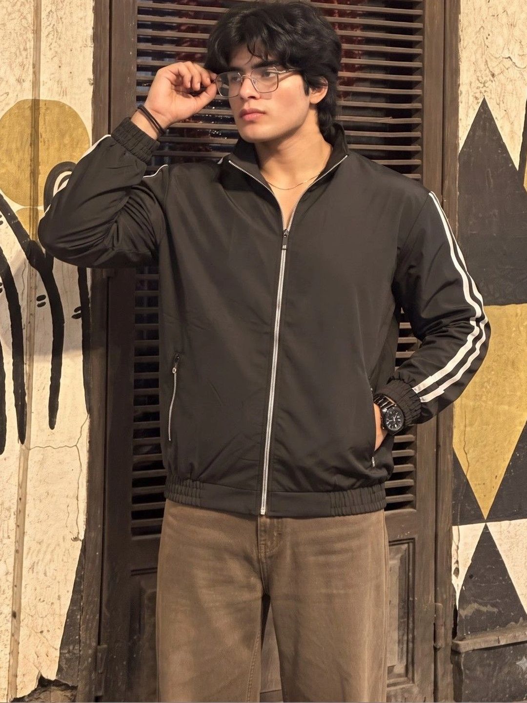 THE CLASSIC TOGS Men Colourblocked Lightweight Bomber Jacket