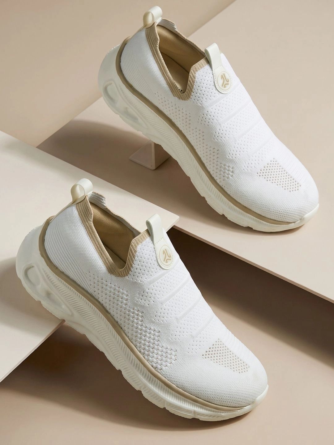 Campus Men Mesh Running Shoes