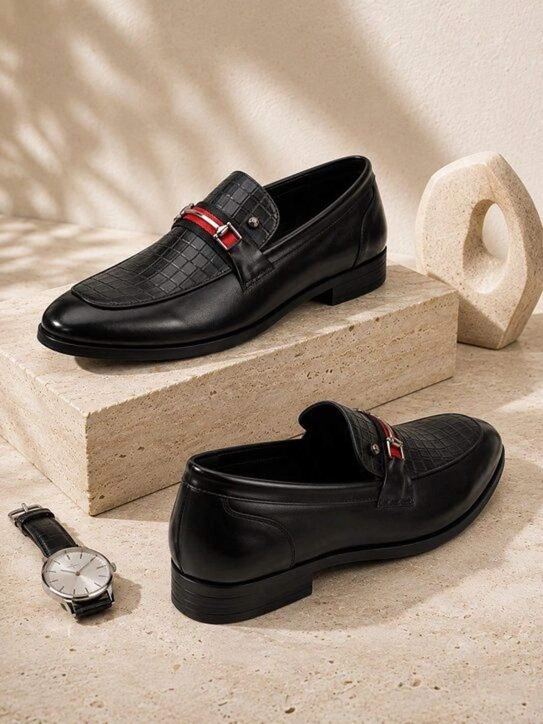 House of Pataudi Men Textured Loafers