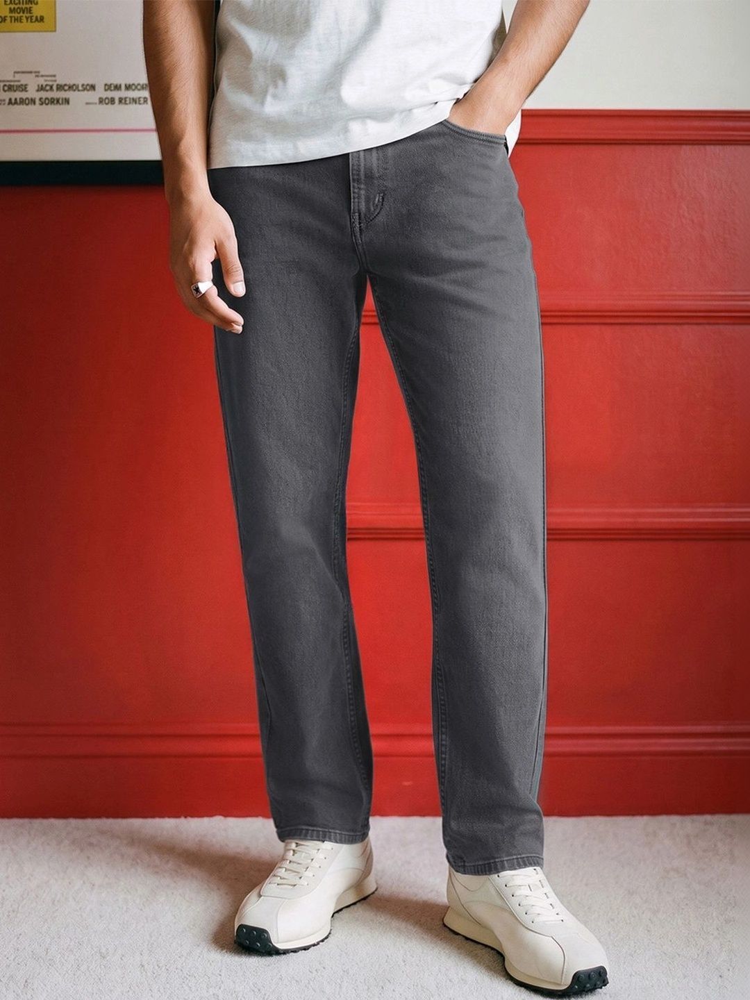 Bewakoof Men's Grey Washed Slim Straight Fit Mid-Rise Jeans