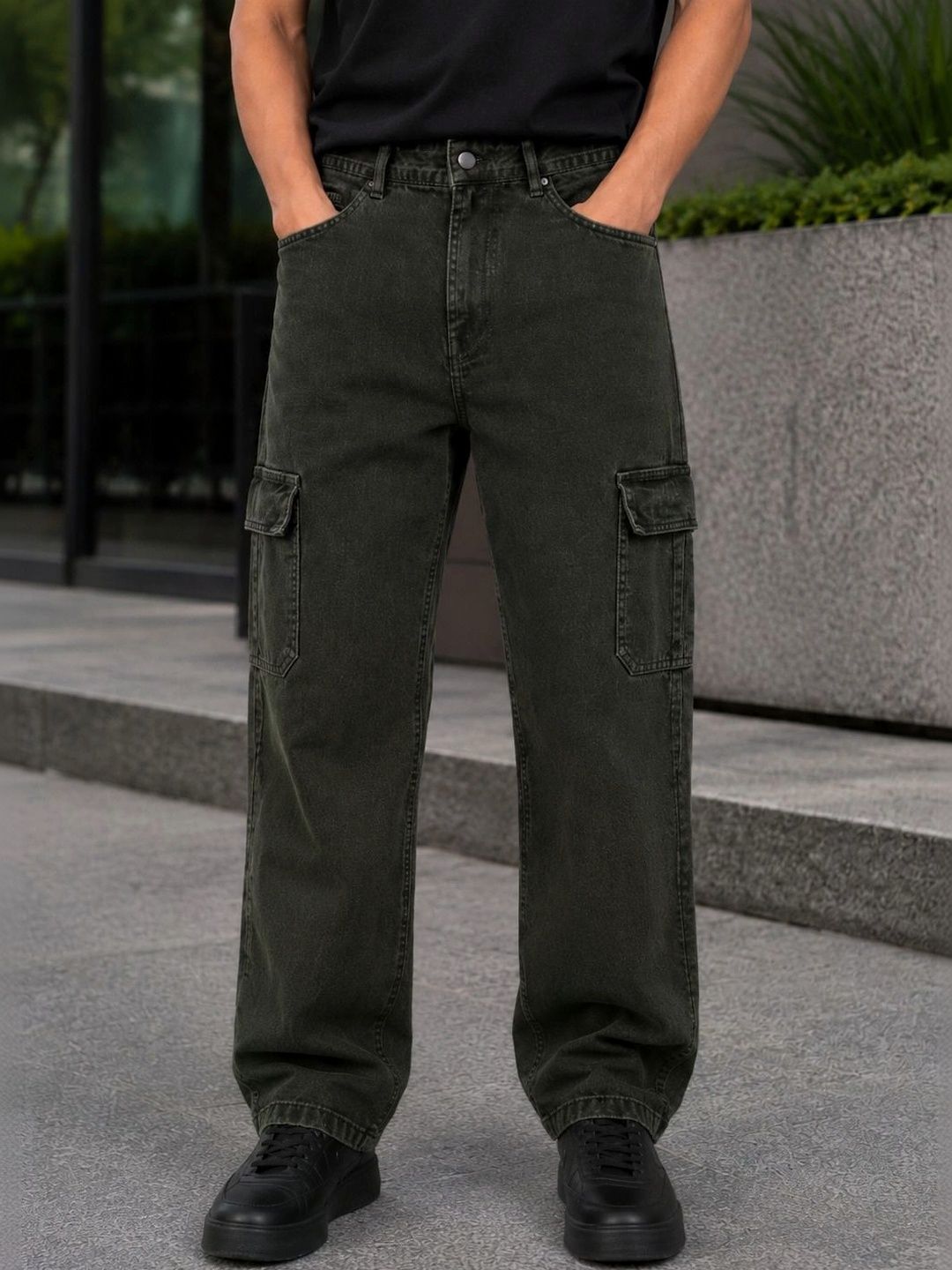 MQ Denim Men Straight Fit Mid-Rise Jeans