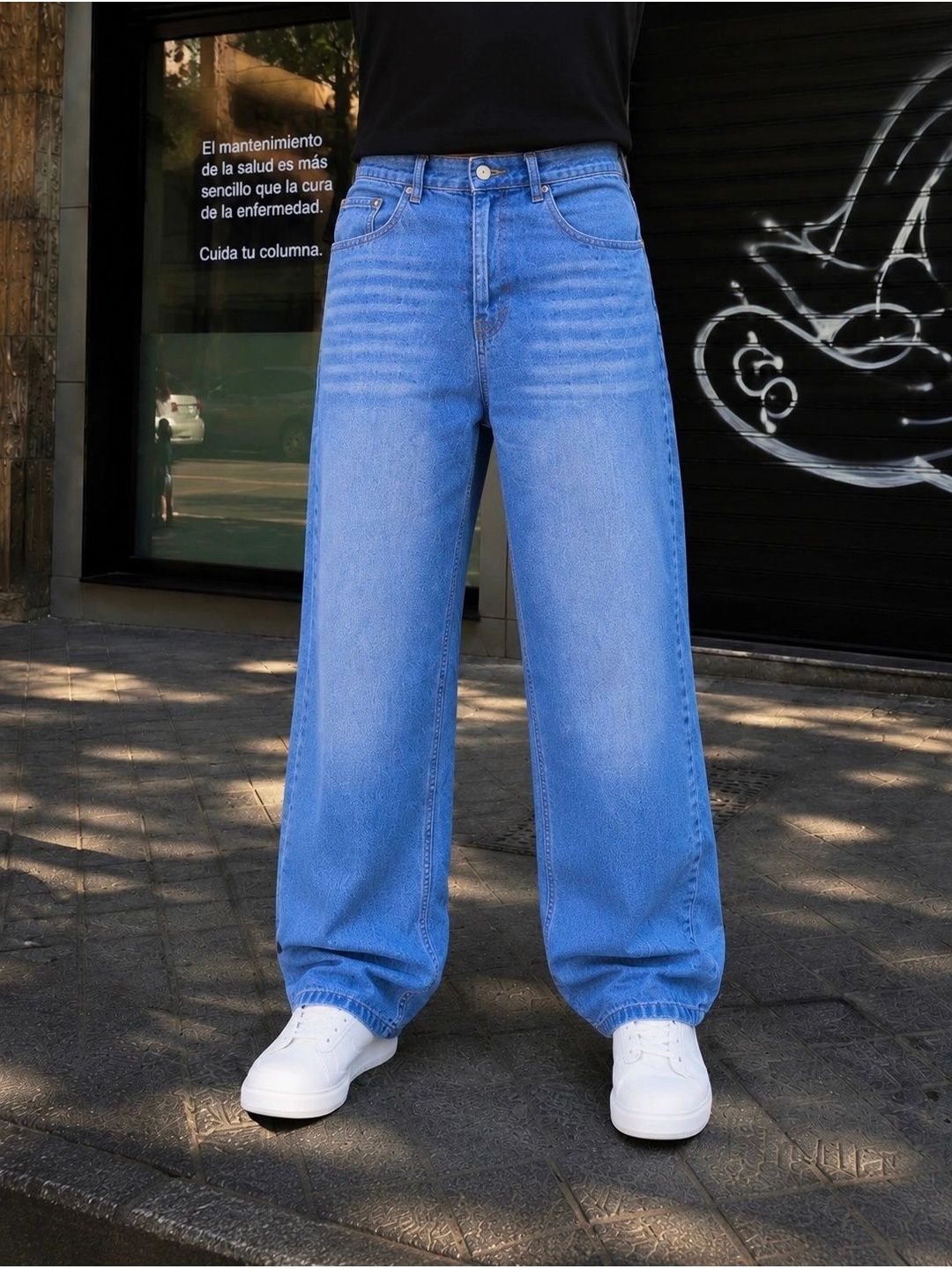 MQ Denim Men Straight Fit Mid-Rise Light Fade Jeans