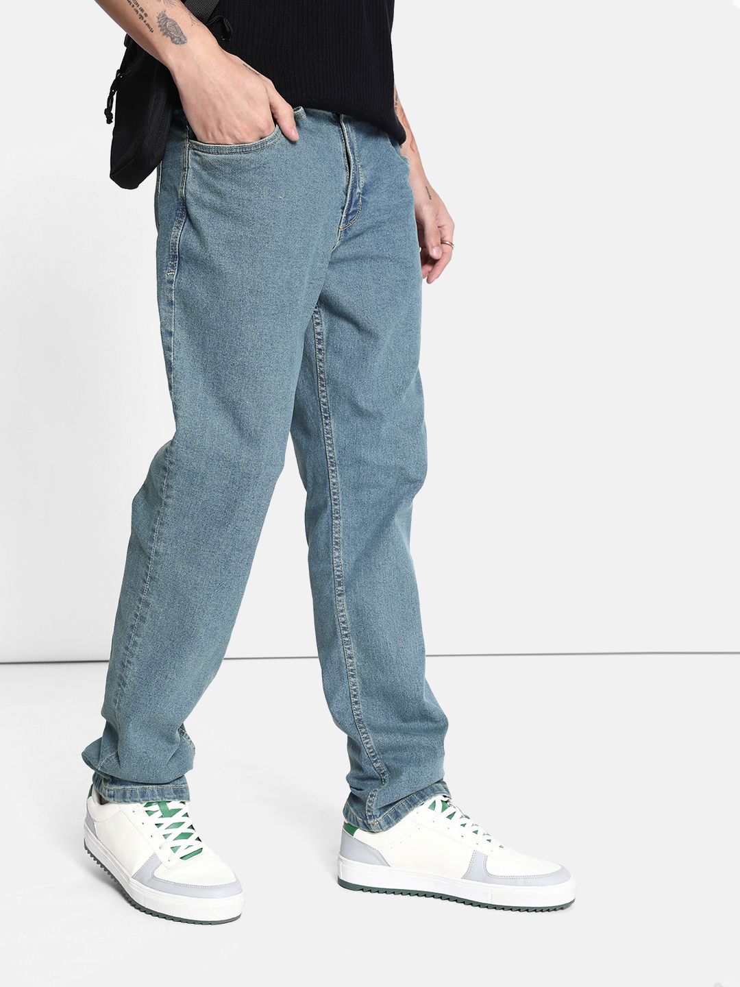 The Roadster Lifestyle Co. Men Straight Fit Stretchable Jeans