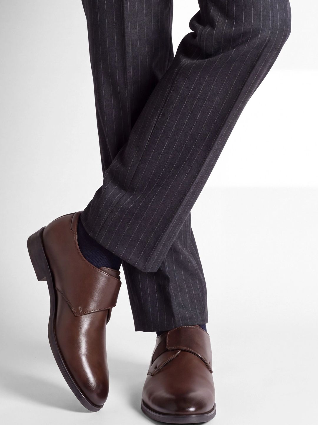 House of Pataudi Men Round Toe Buckle Formal Monks