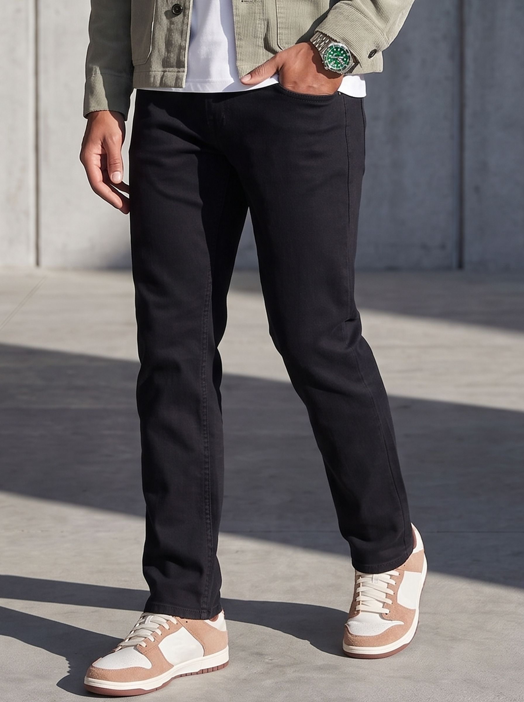 The Roadster Life Co. Men Straight Fit Light Fade Stretchable Jeans