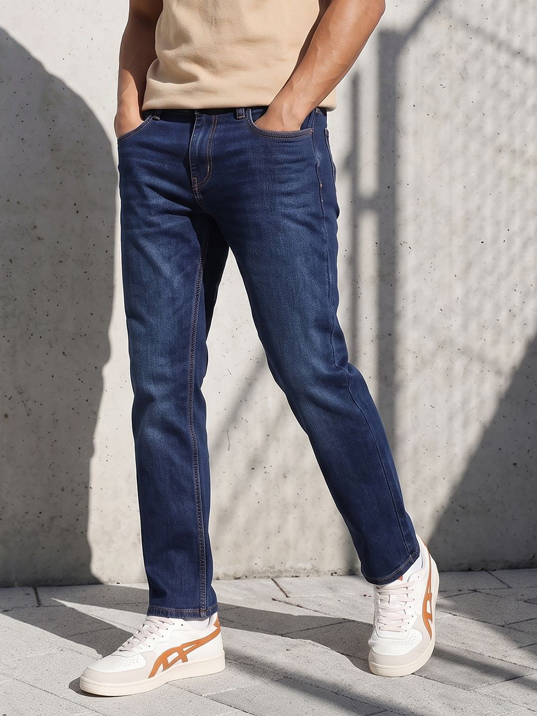 The Roadster Life Co. Men Straight Fit Light Fade Stretchable Jeans