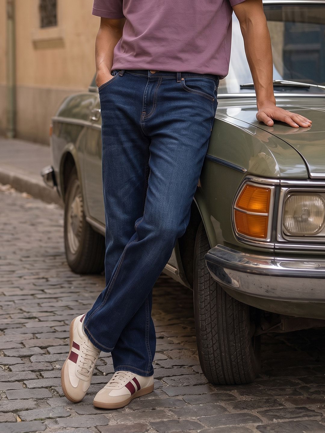 The Roadster Life Co. Men Straight Fit Light Fade Stretchable Jeans
