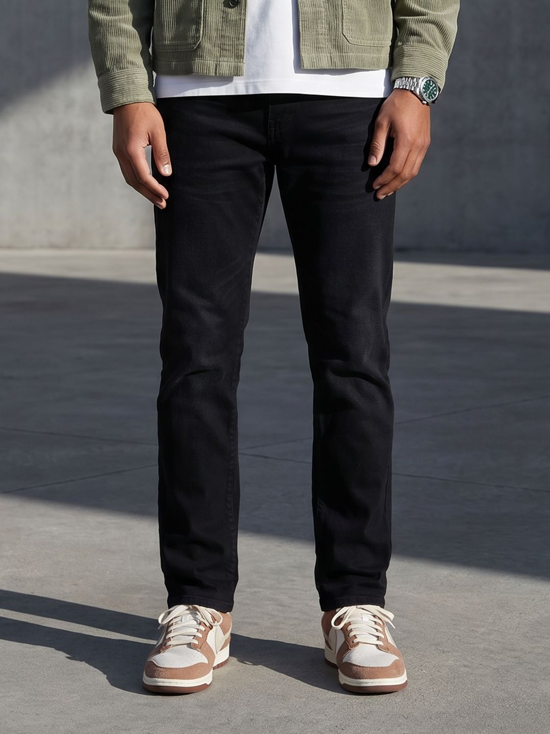 The Roadster Life Co. Men Regular Fit Light Fade Stretchable Jeans